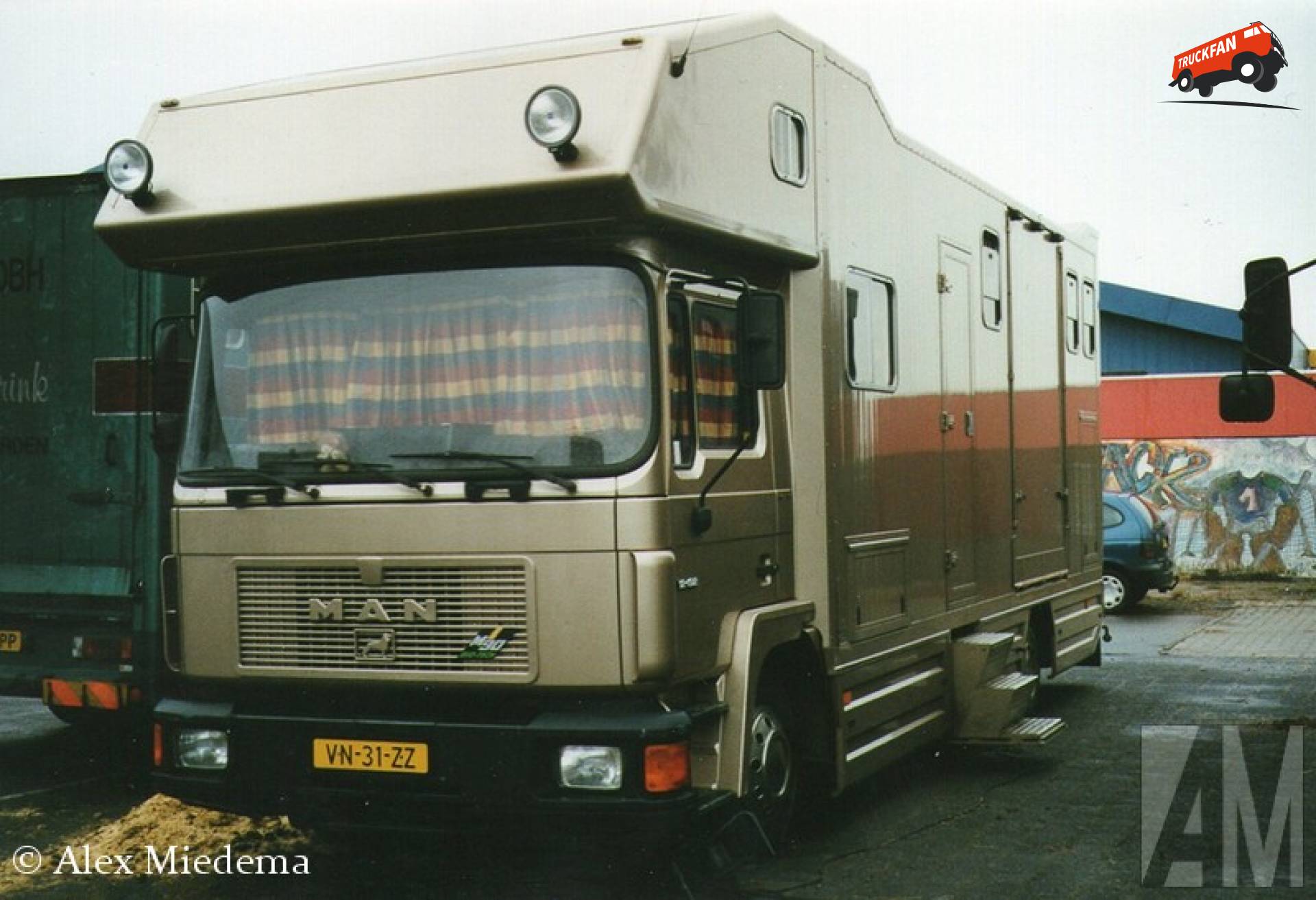 MAN M90
