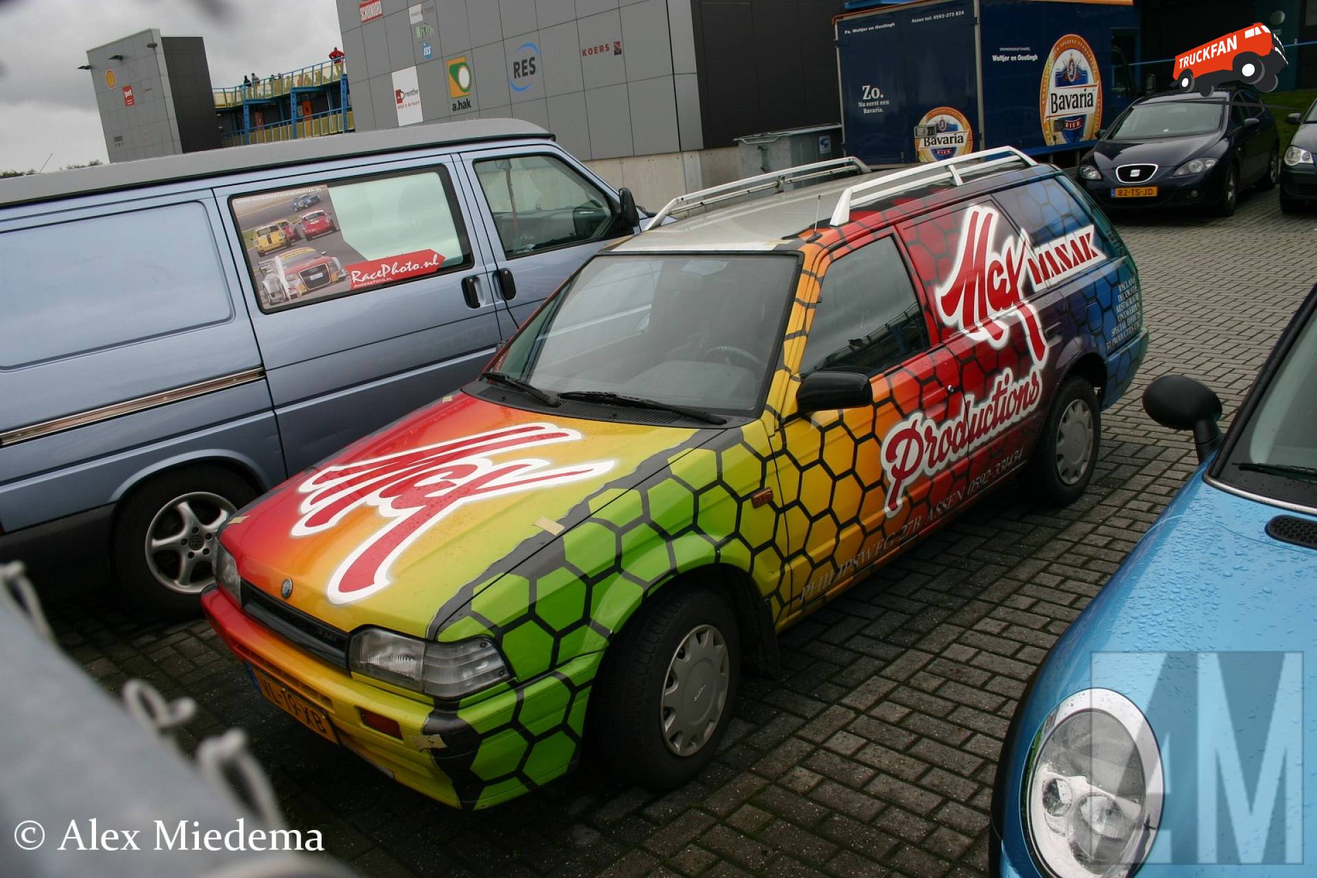 Mazda 323