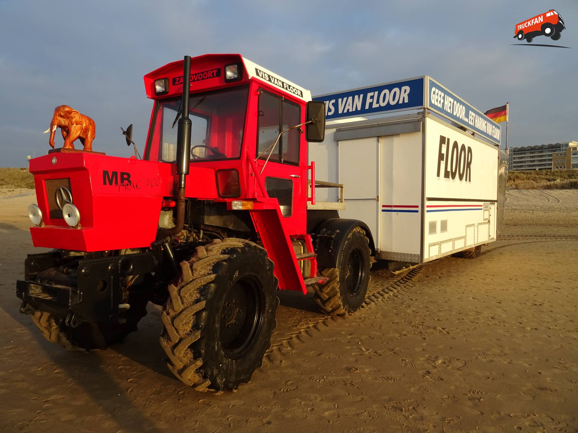 Foto MB Trac 700 1257867 TruckFan