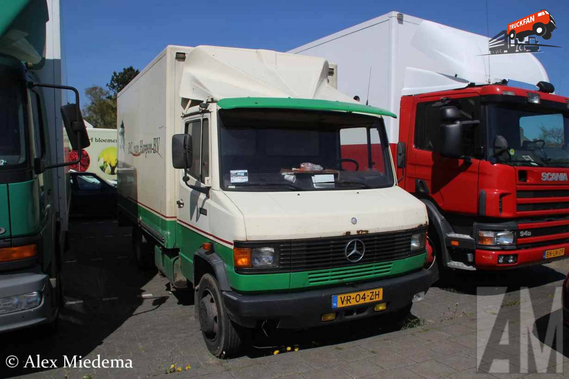Mercedes-Benz T2