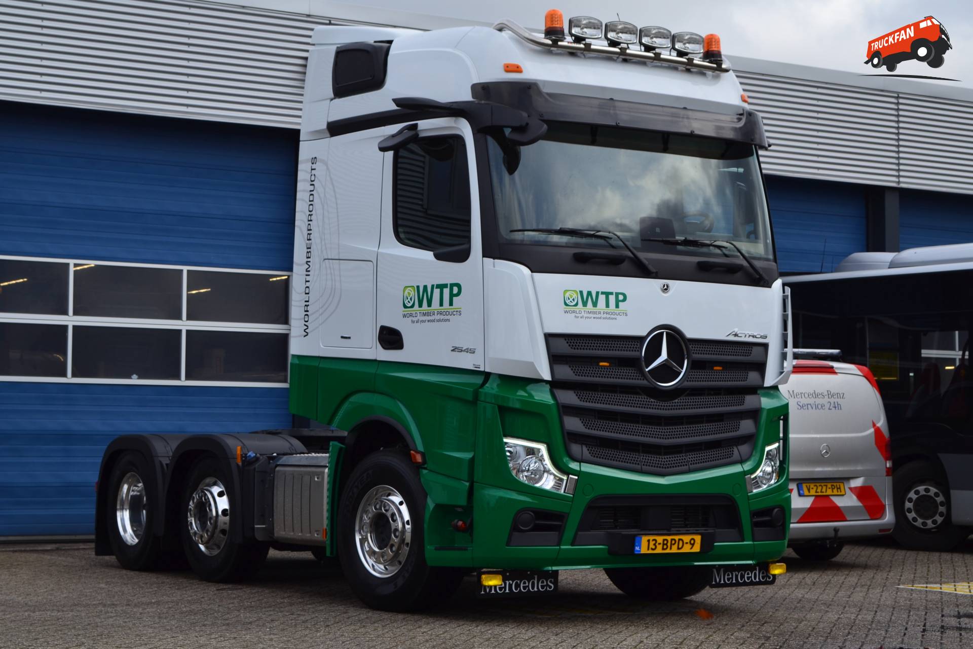 Foto Mercedes-Benz Actros MP5 van Worldtimberproducts - TruckFan