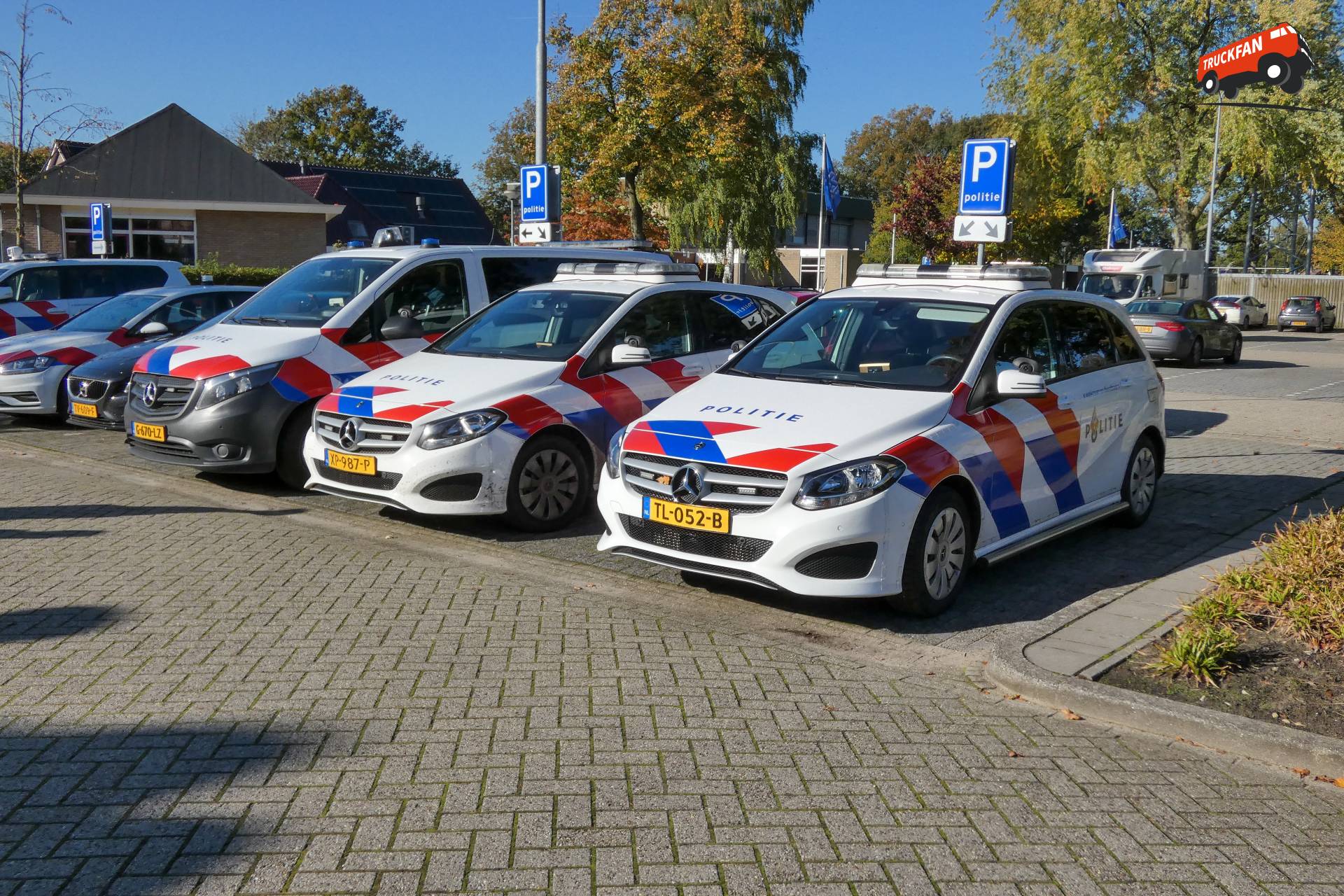 Foto Mercedes-Benz B-klasse Van Politie - TruckFan