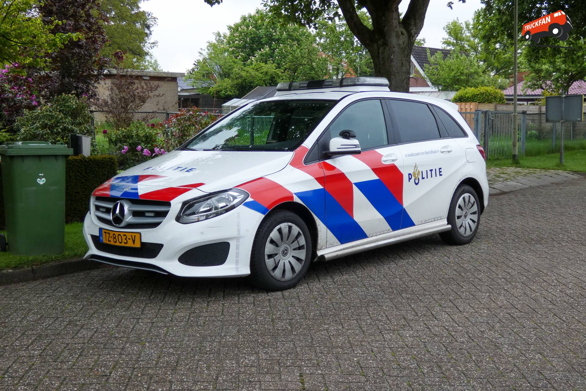 Foto Mercedes-Benz B-klasse Van Politie - TruckFan