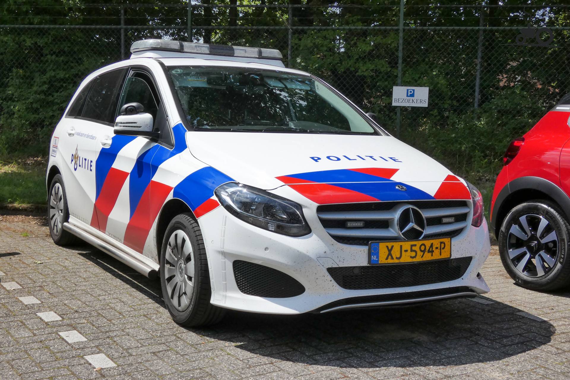 Foto Mercedes-Benz B-klasse Van Politie - TruckFan