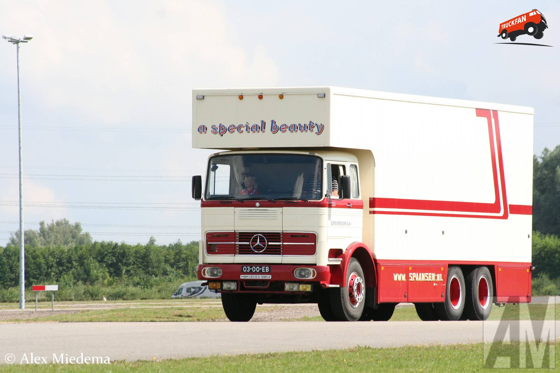 Mercedes-Benz LP