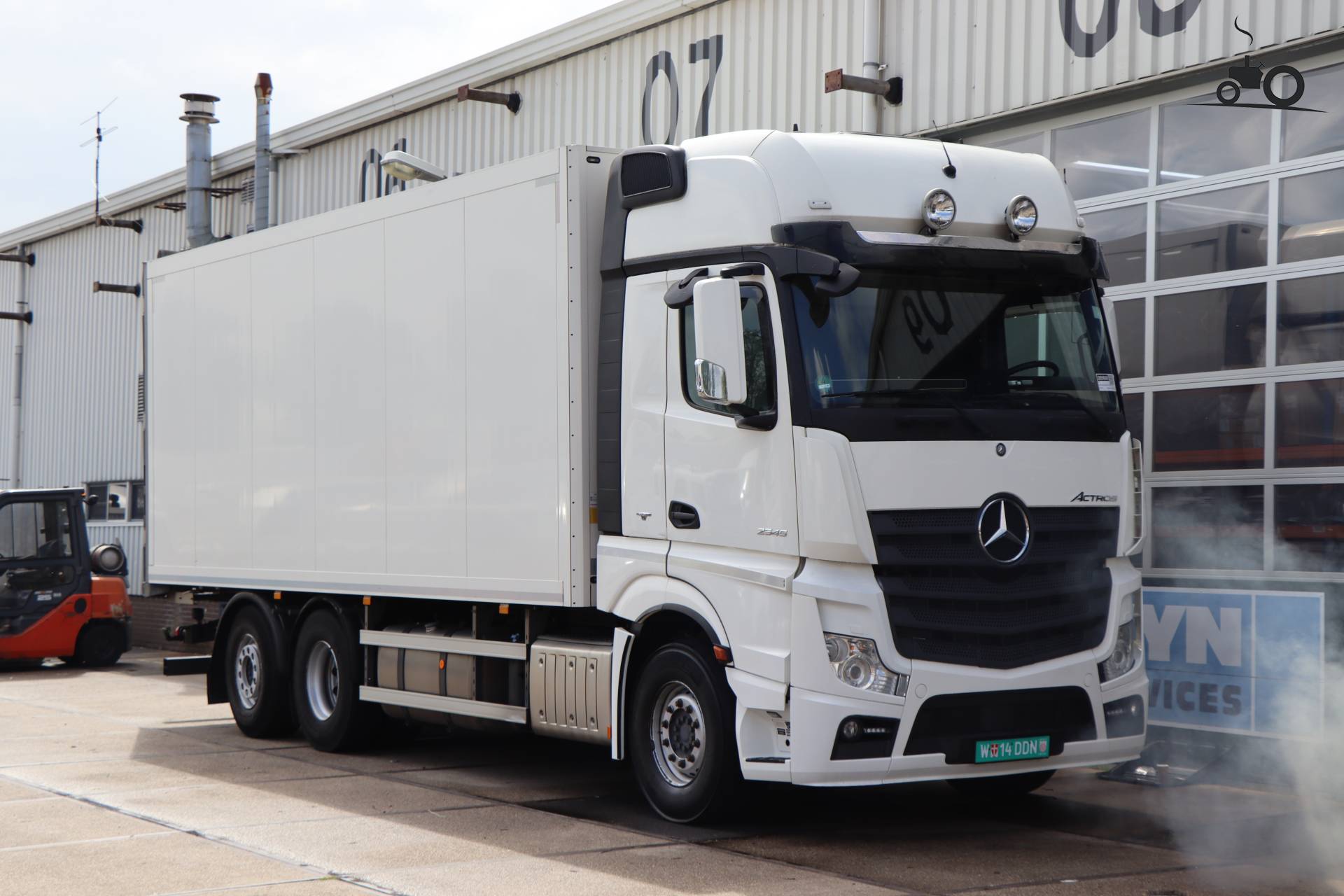 Foto Mercedes-Benz Actros MP4 #1475411 - TruckFan