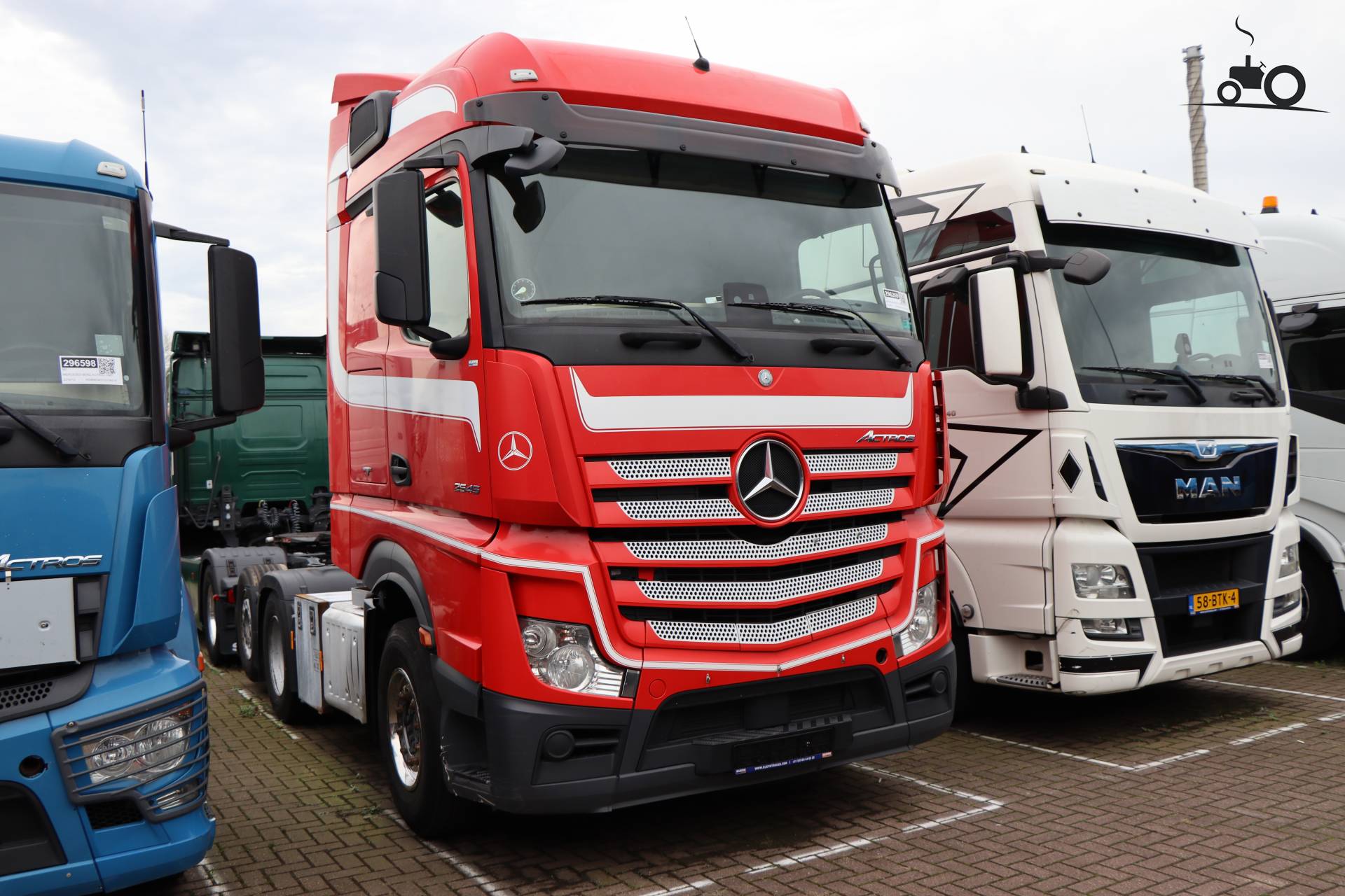 Foto Mercedes-Benz Actros MP4 #1496876 - TruckFan