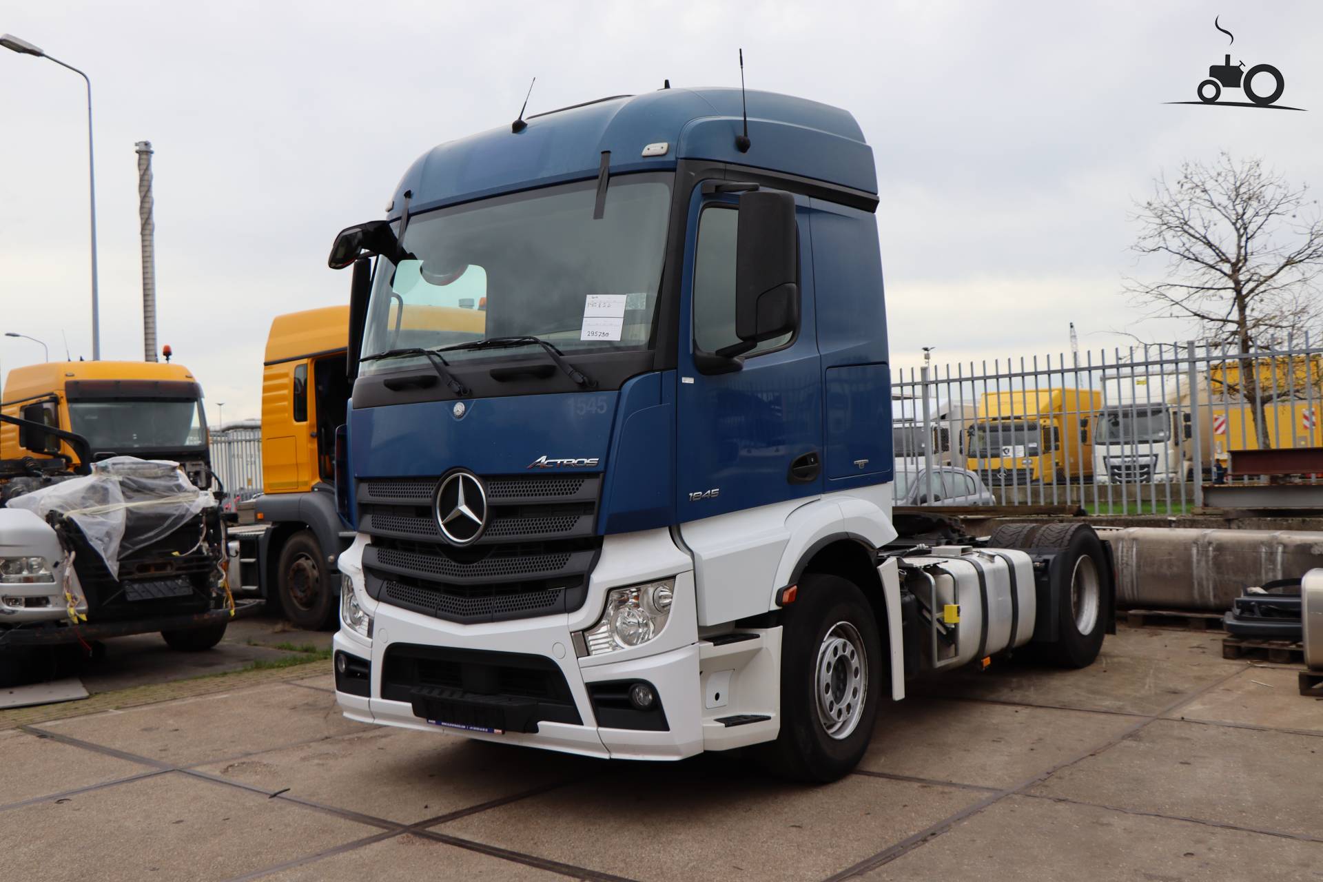 Foto Mercedes-Benz Actros MP4 #1496878 - TruckFan