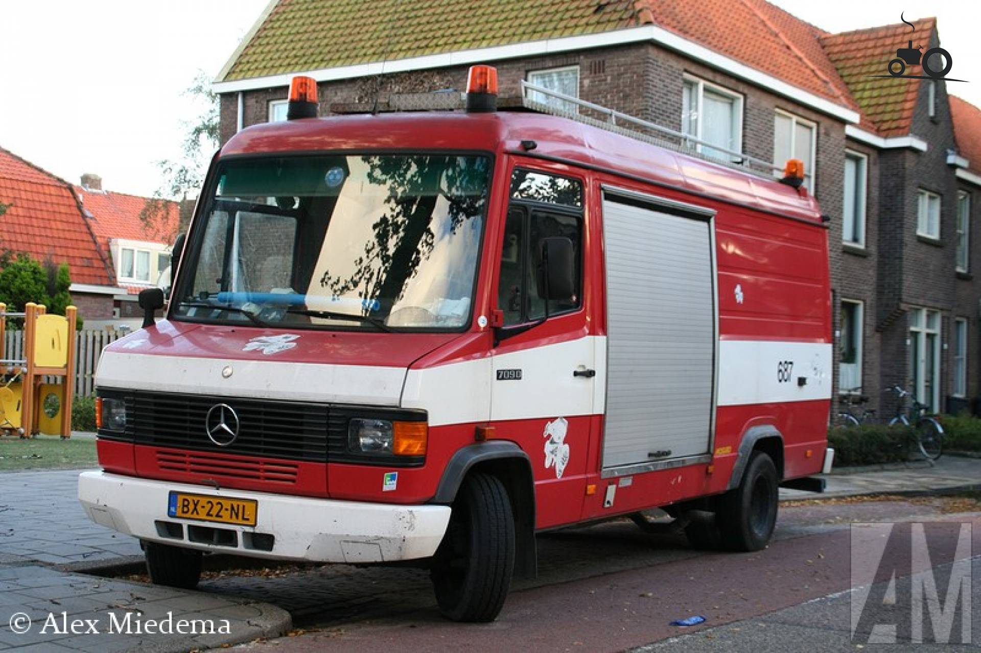 Mercedes-Benz T2