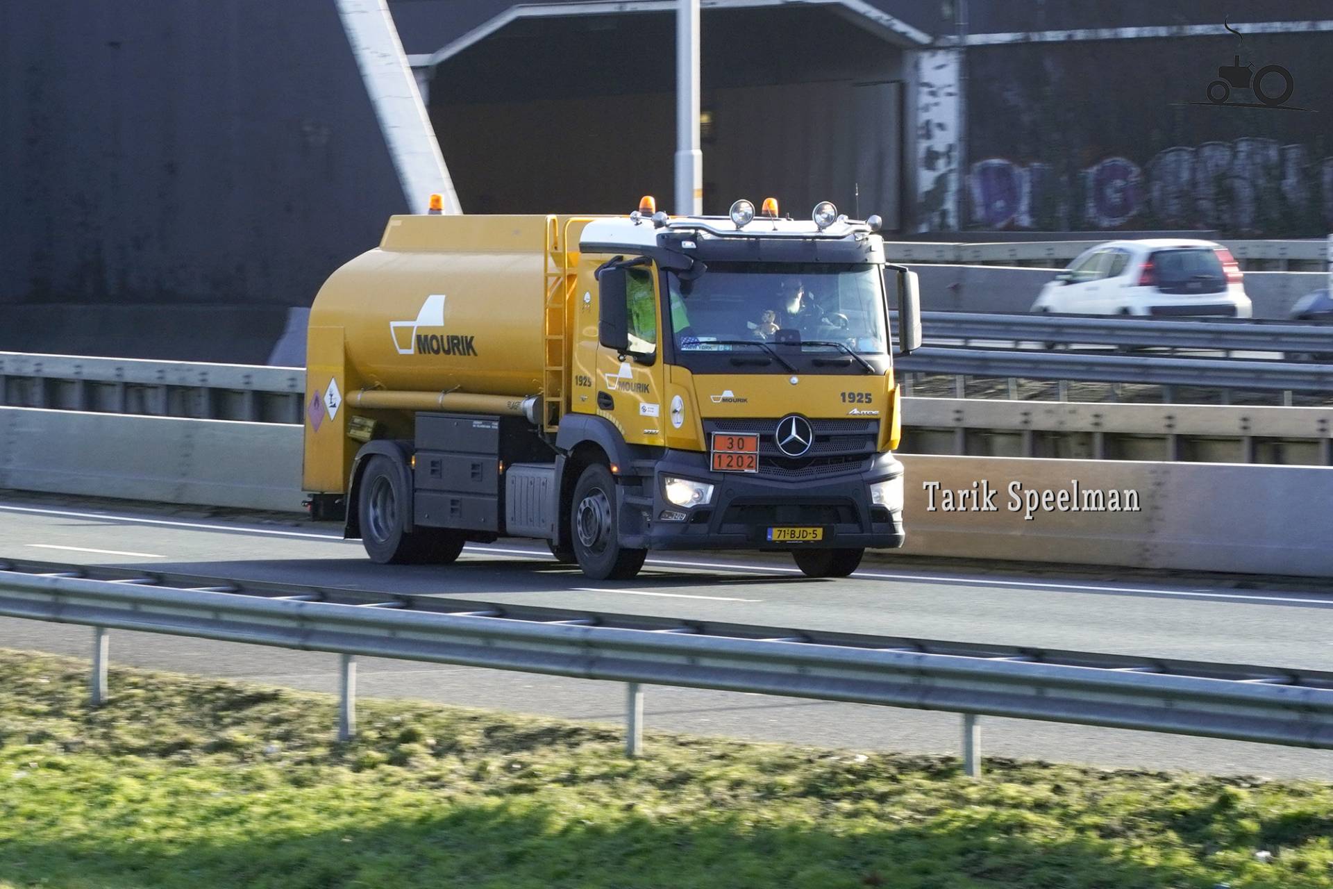 Mercedes-Benz Antos