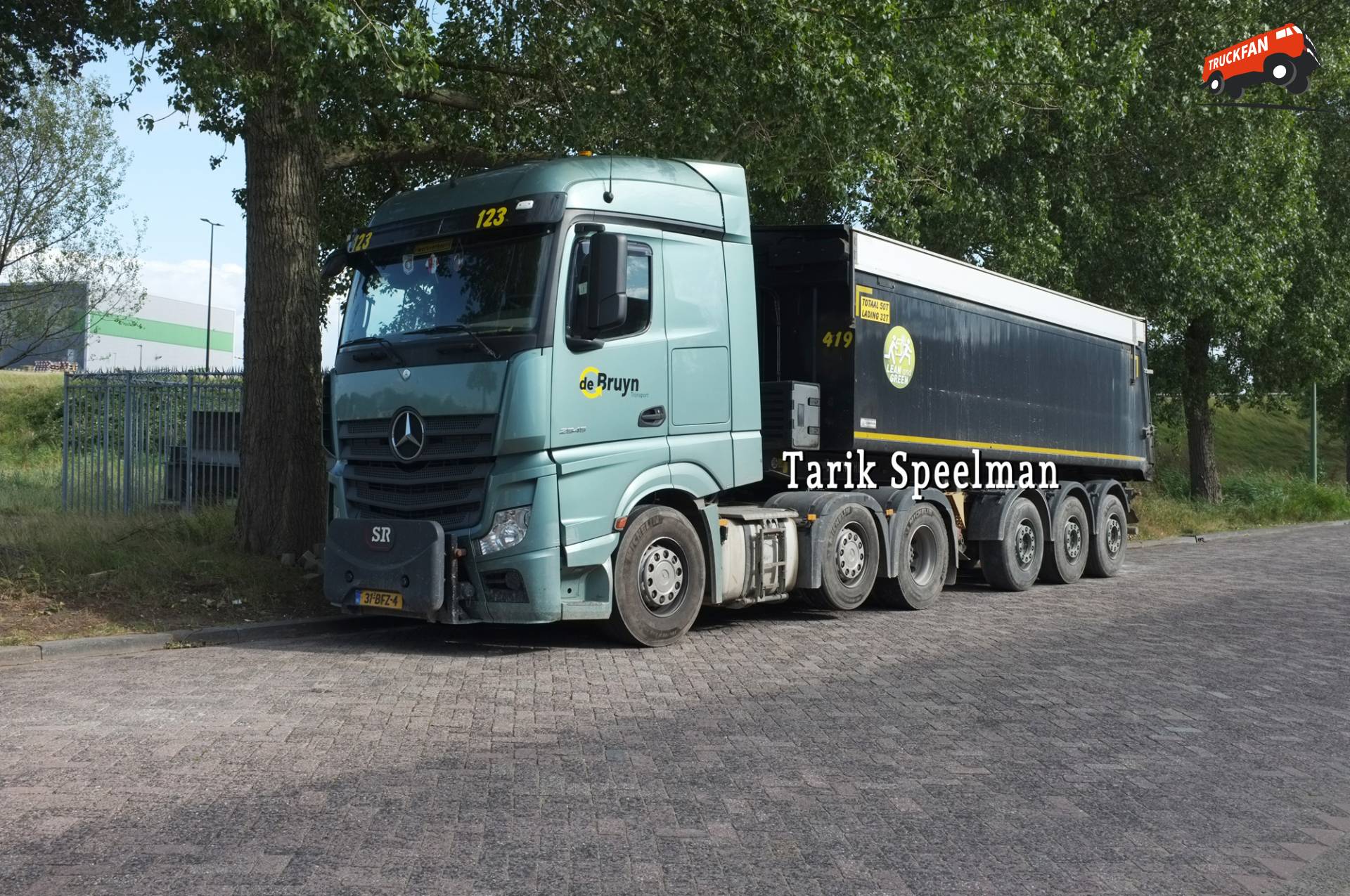 Mercedes-Benz Actros MP4
