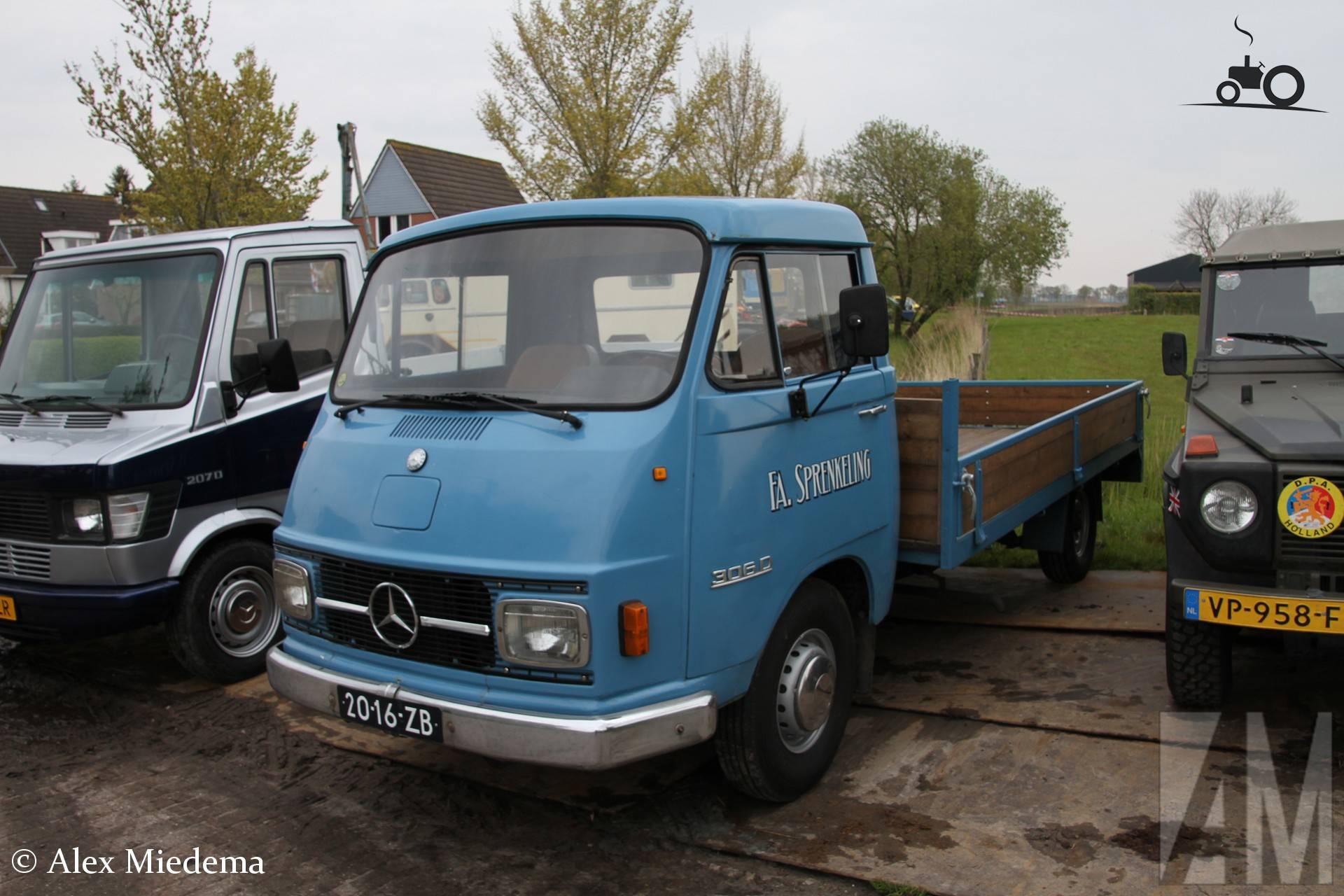Mercedes-Benz L306