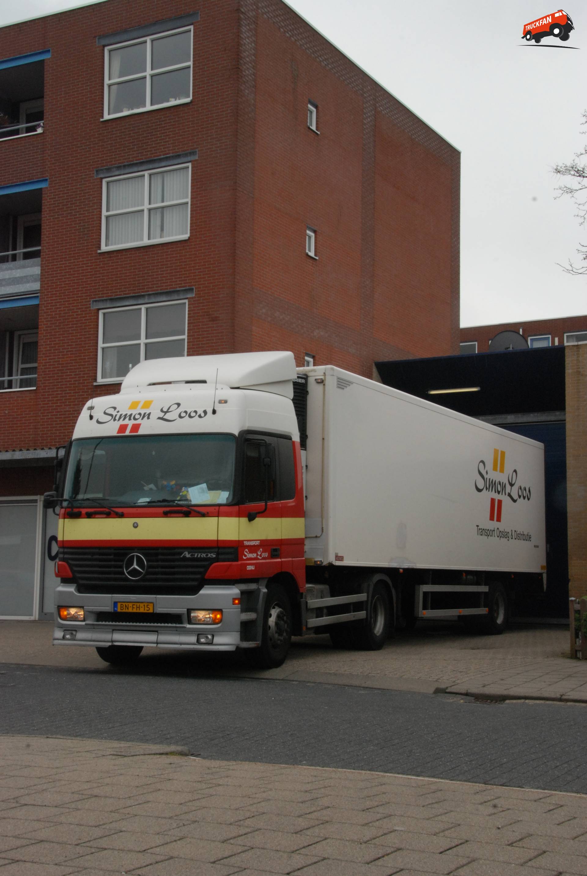 Mercedes-Benz Actros MP1