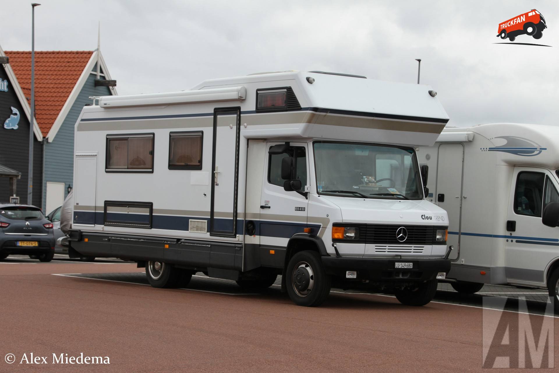 Mercedes-Benz T2