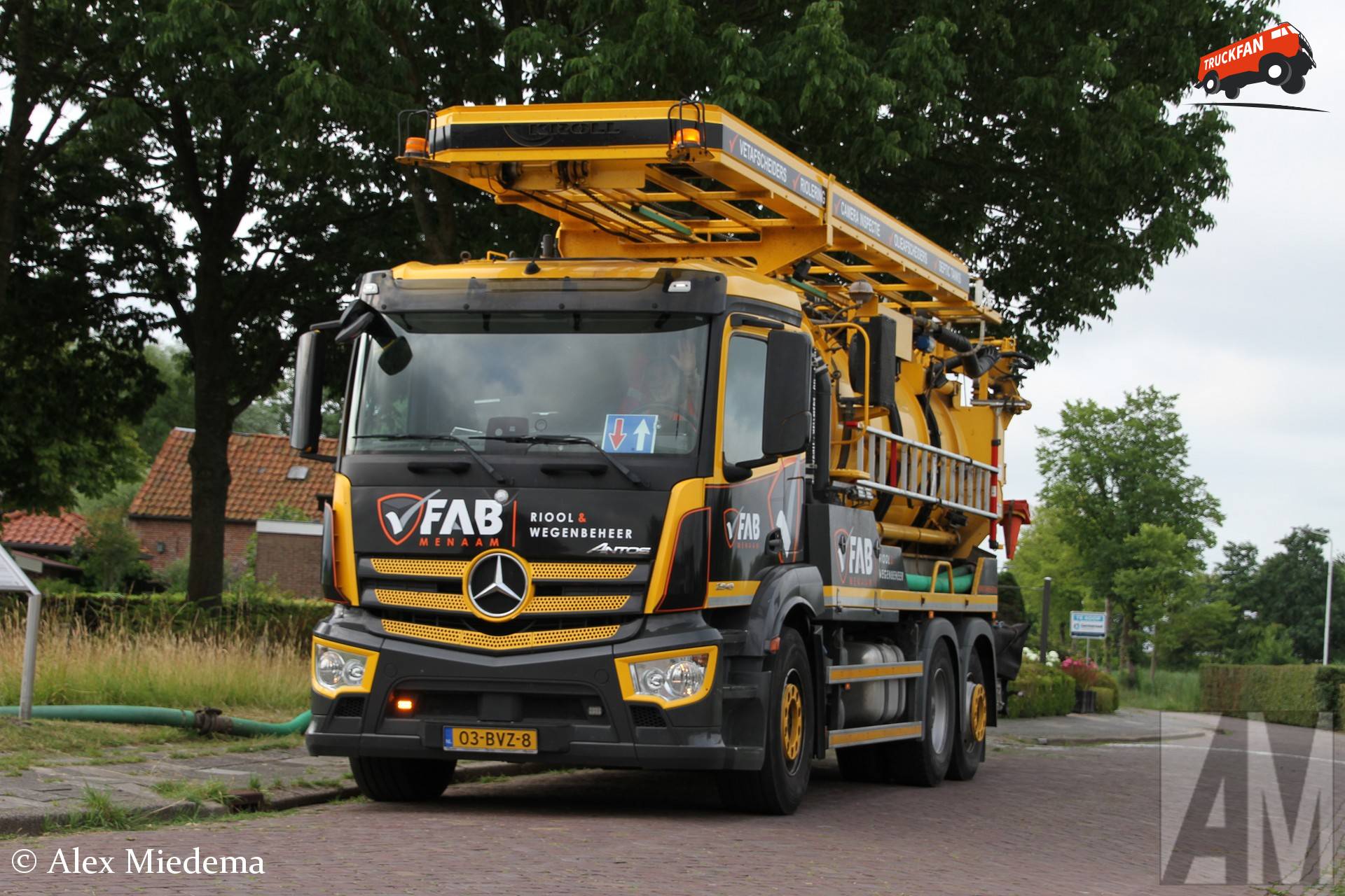 Mercedes-Benz Antos