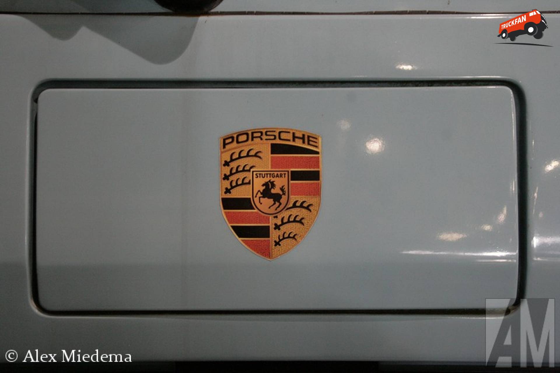 Porsche Logo