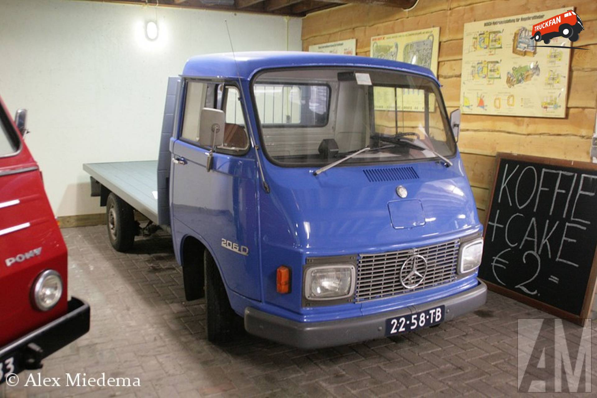 Mercedes-Benz L206D
