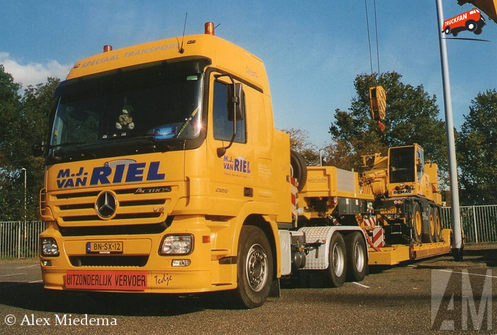 Mercedes-Benz Actros MP2