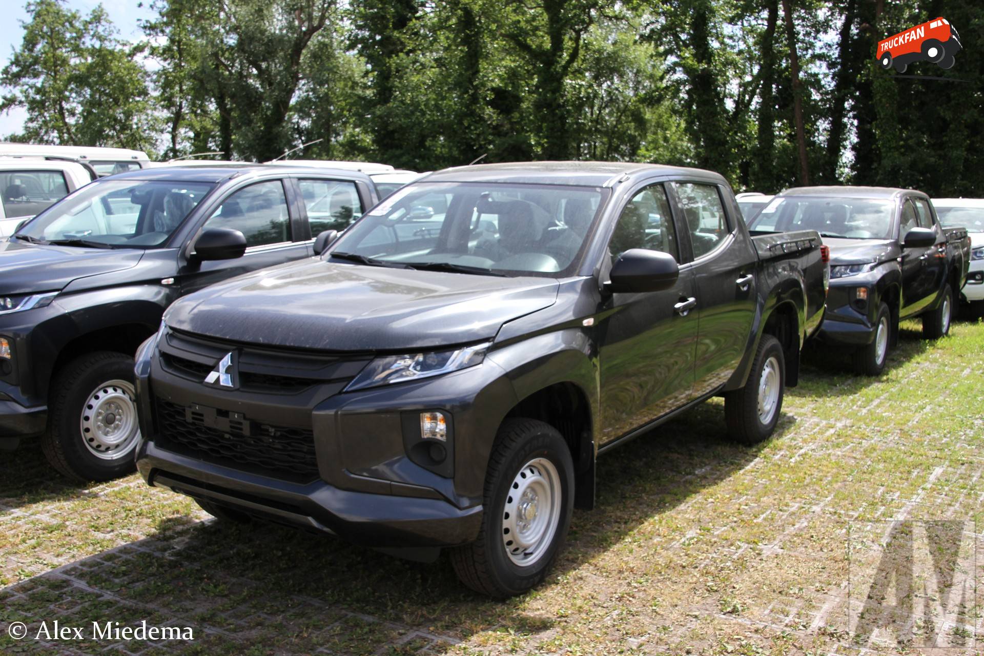 Mitsubishi L200