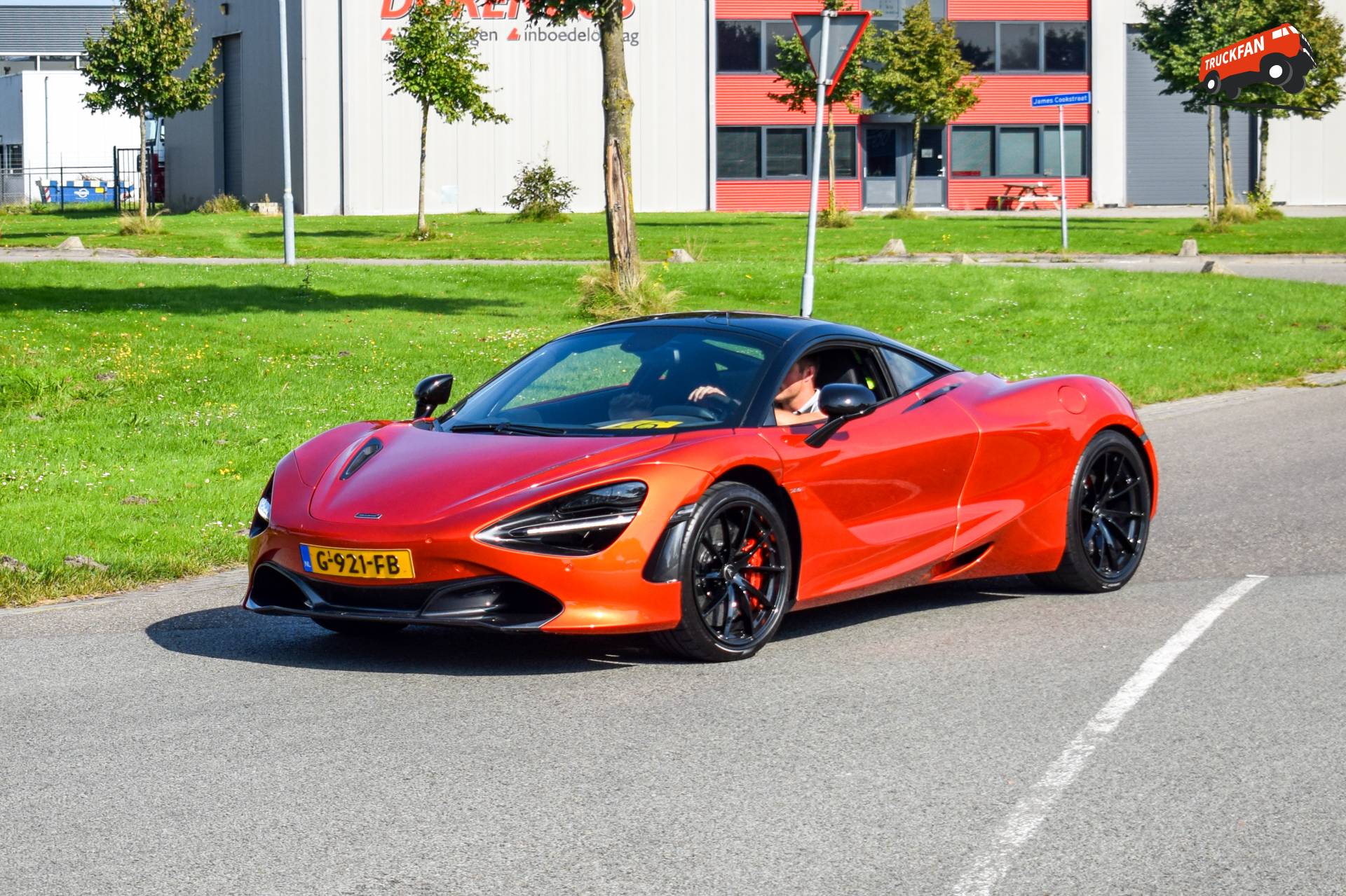 McLaren 720S