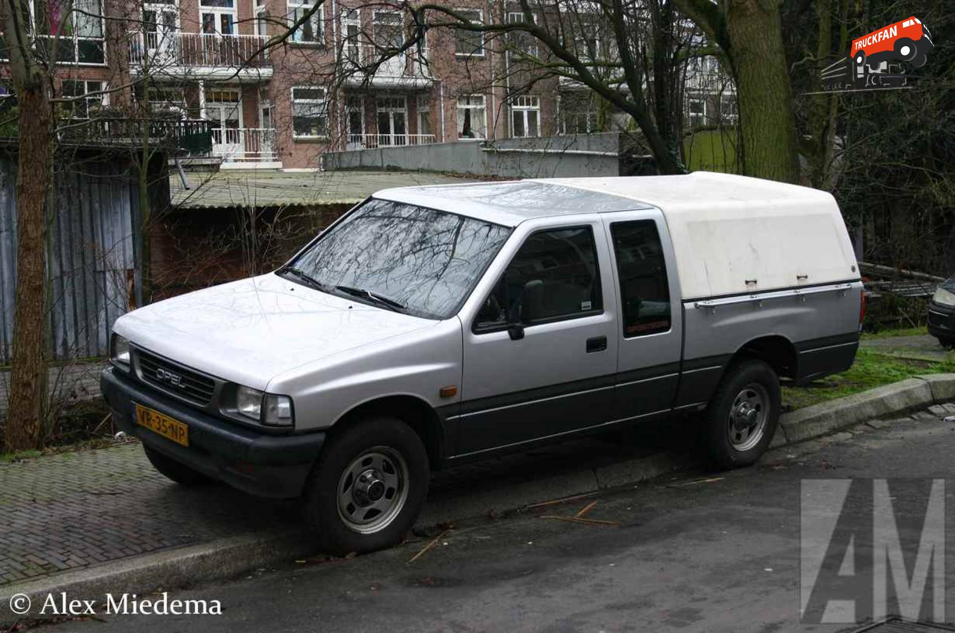 Opel Campo