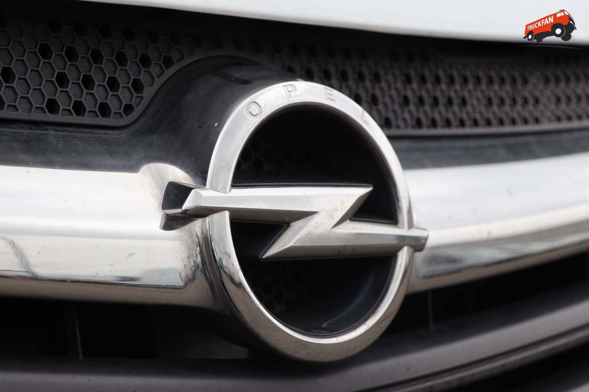 Opel logo