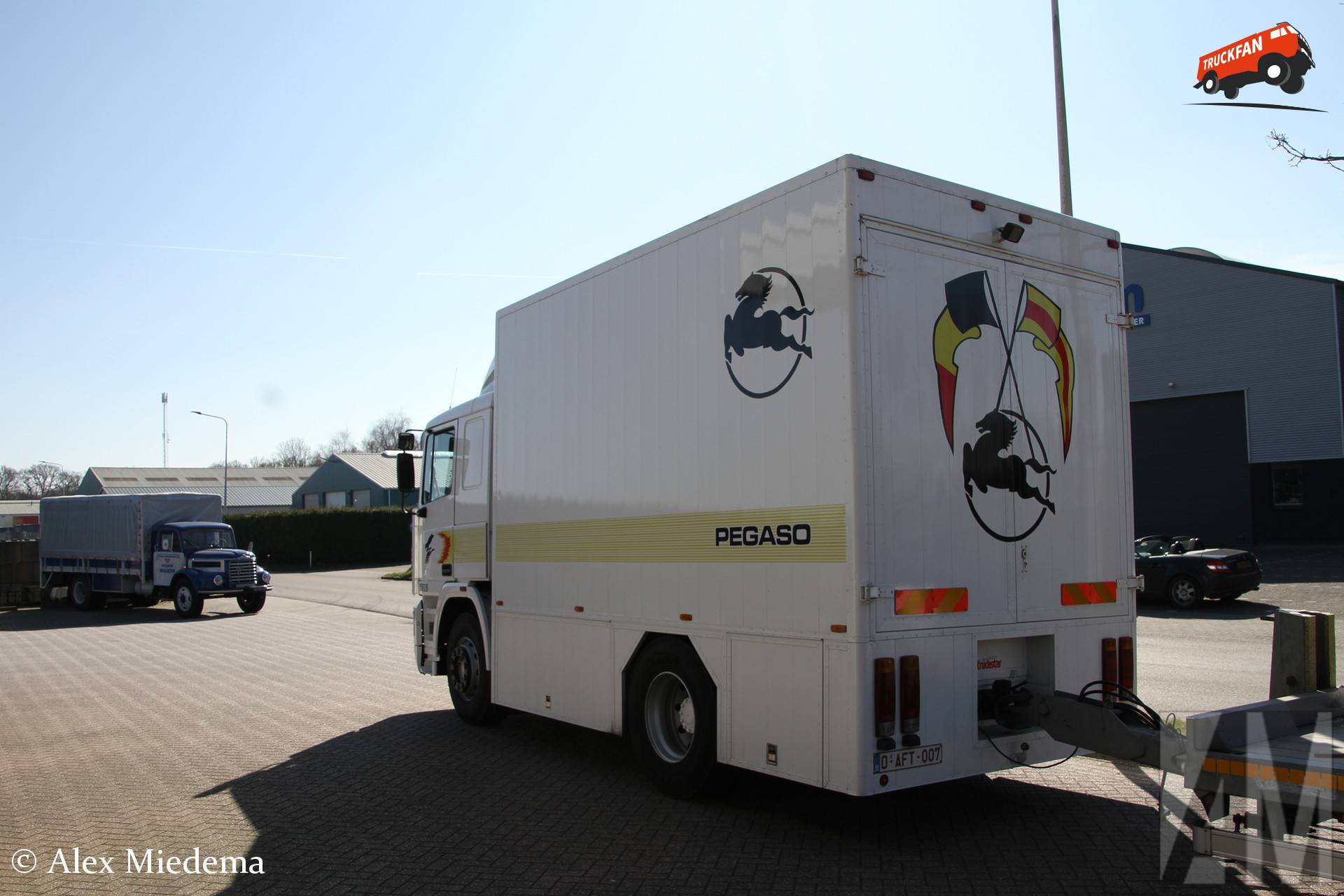 Pegaso Troner