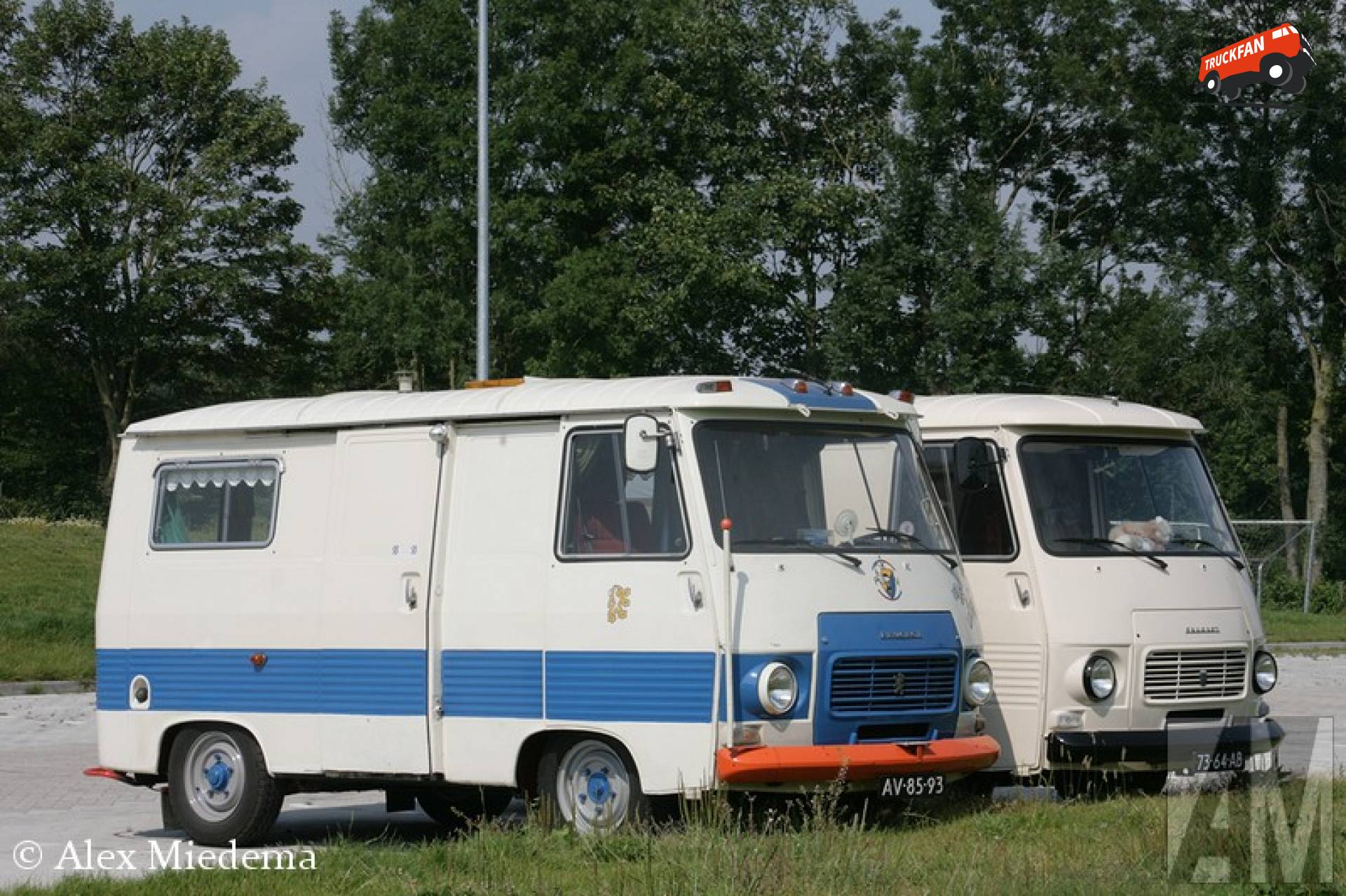 Peugeot J7