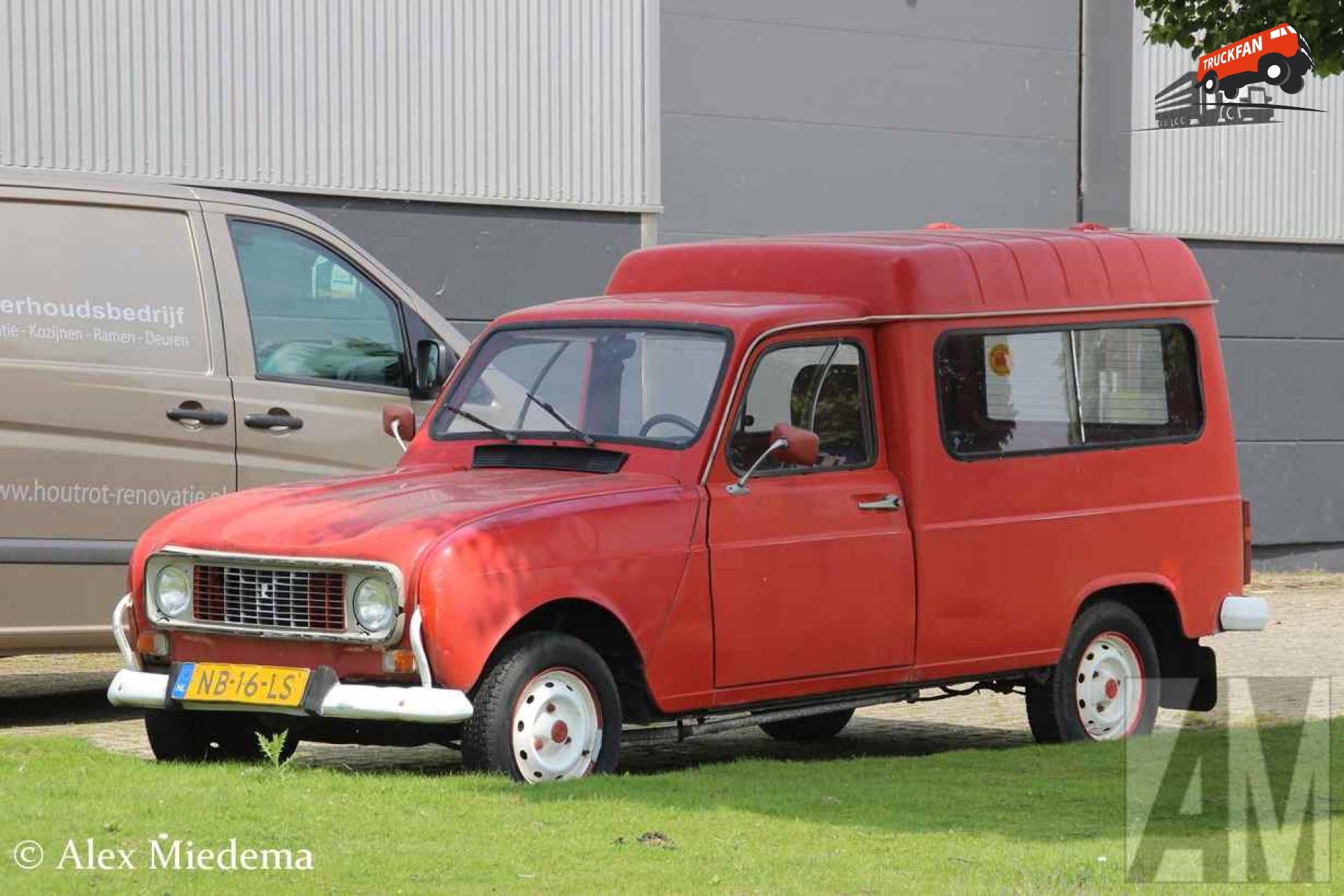 Renault 4