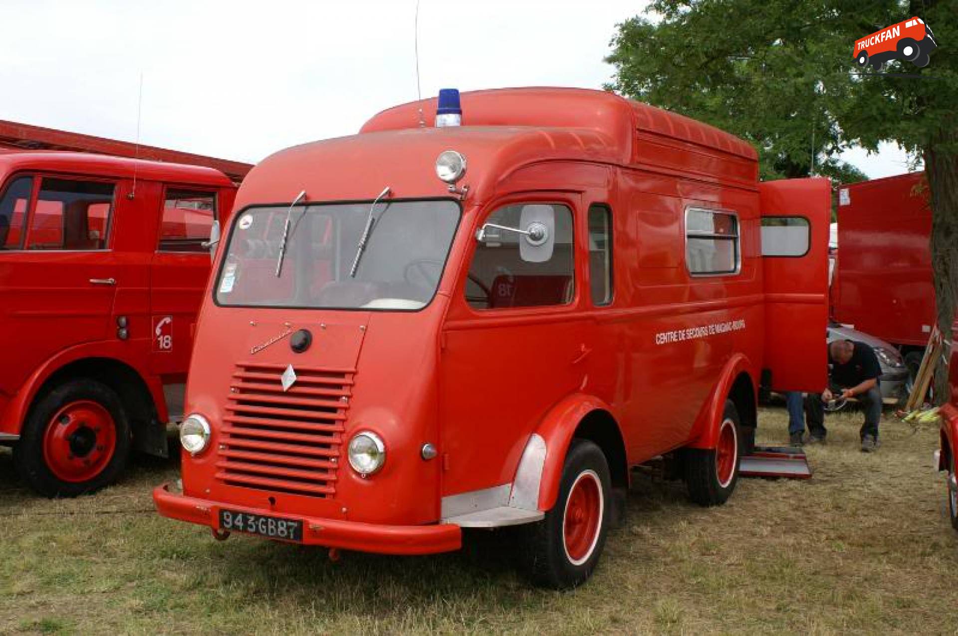 camion-renault-go-lette-renault-goelette-les-anciennes-yfru