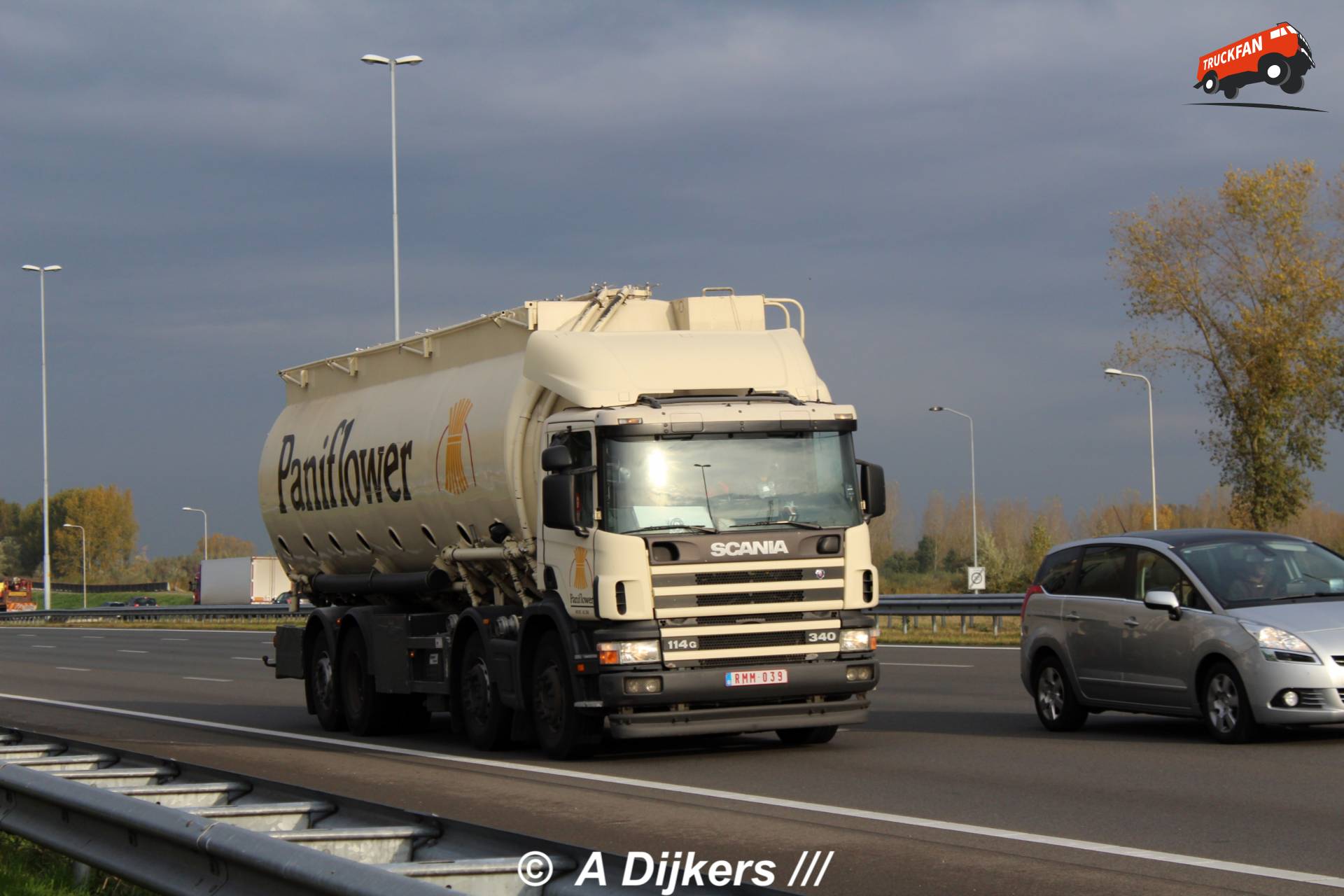 Foto Scania 114 #1229288 - TruckFan