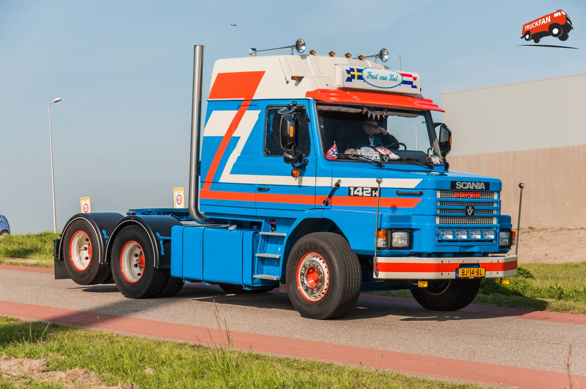 Foto Scania T142 #1295210 - TruckFan