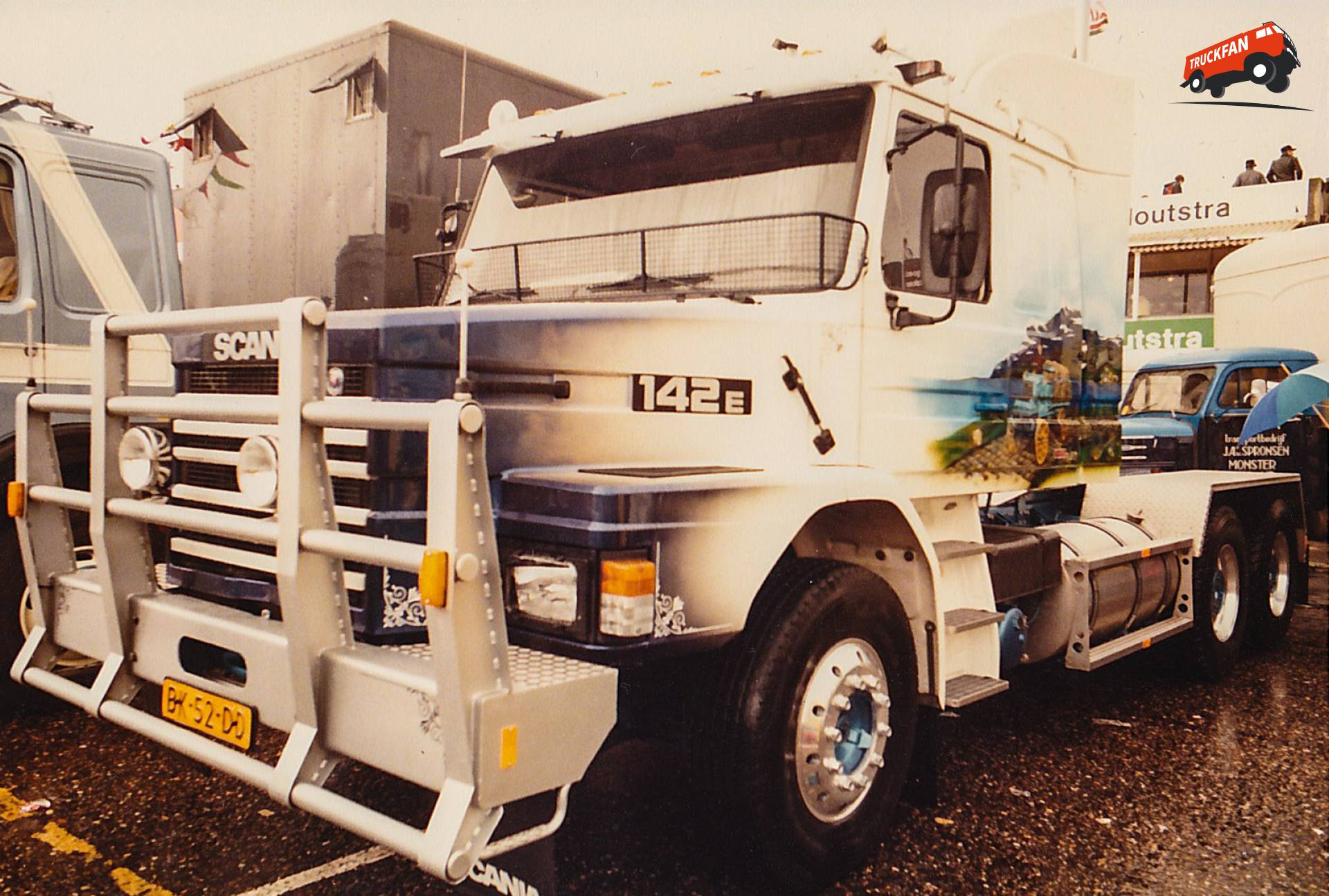 Scania T142