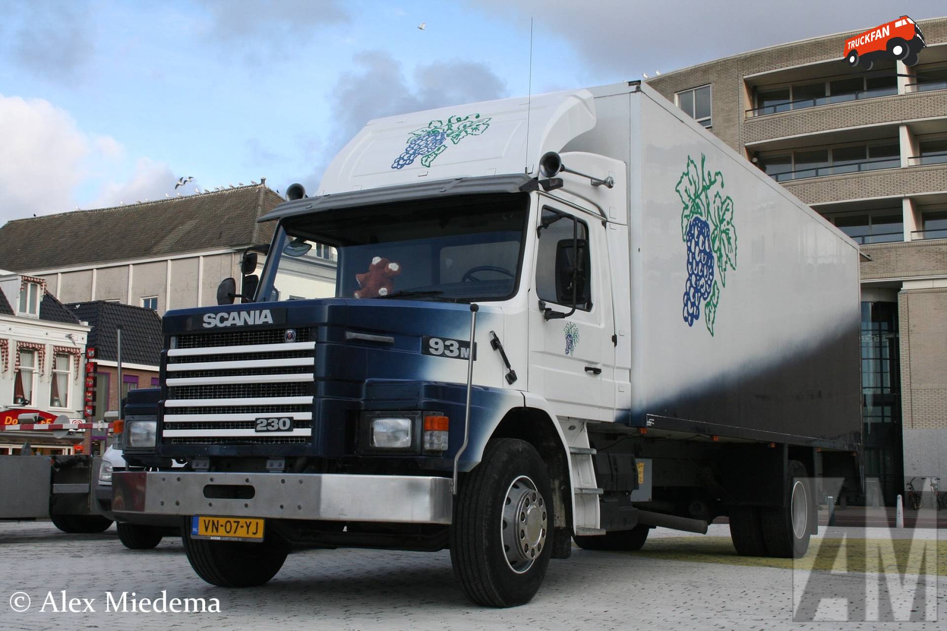 Scania T93