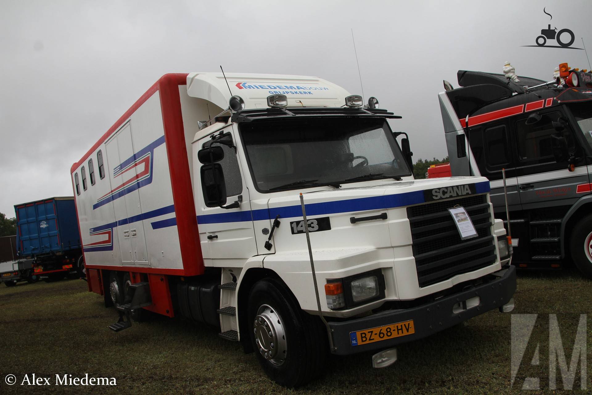 Scania T143