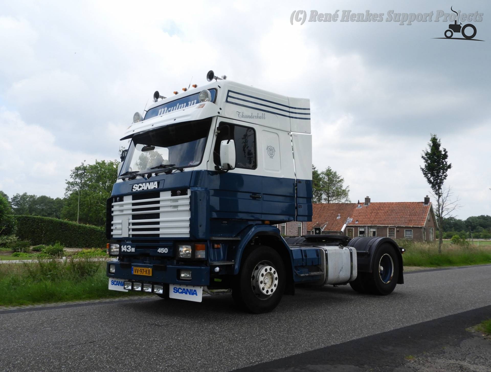 Scania 143