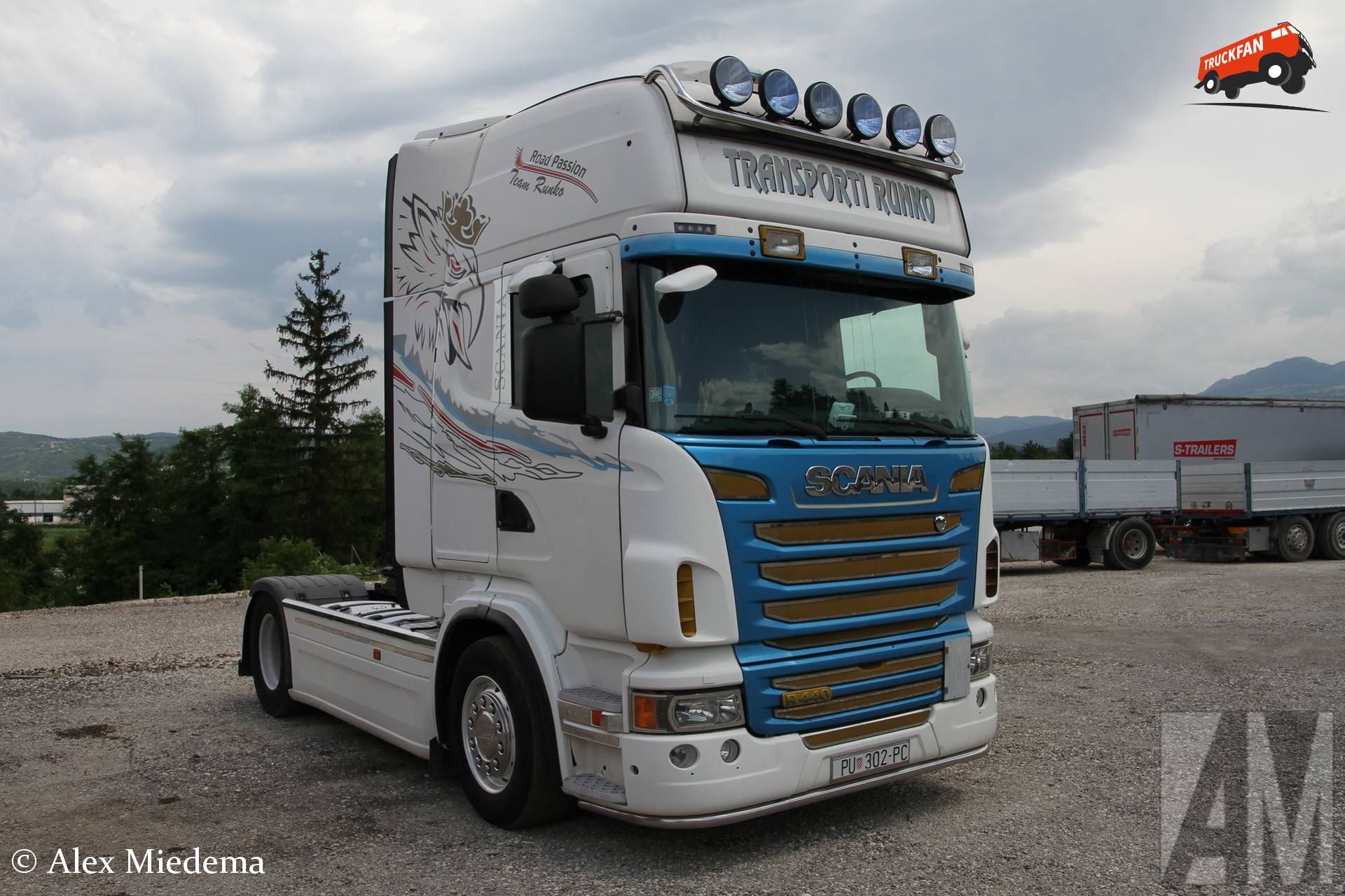 Scania R440