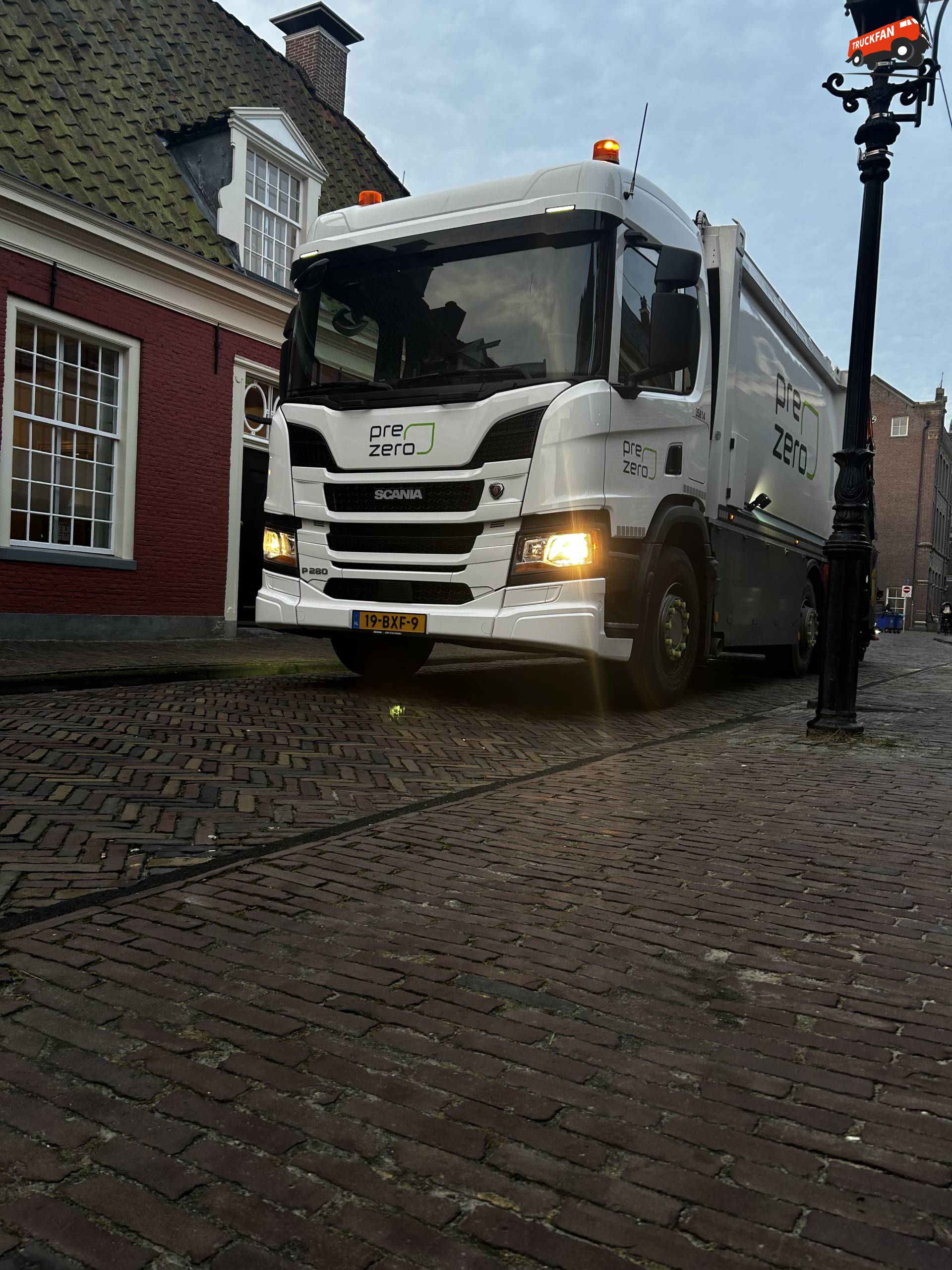 Scania P280