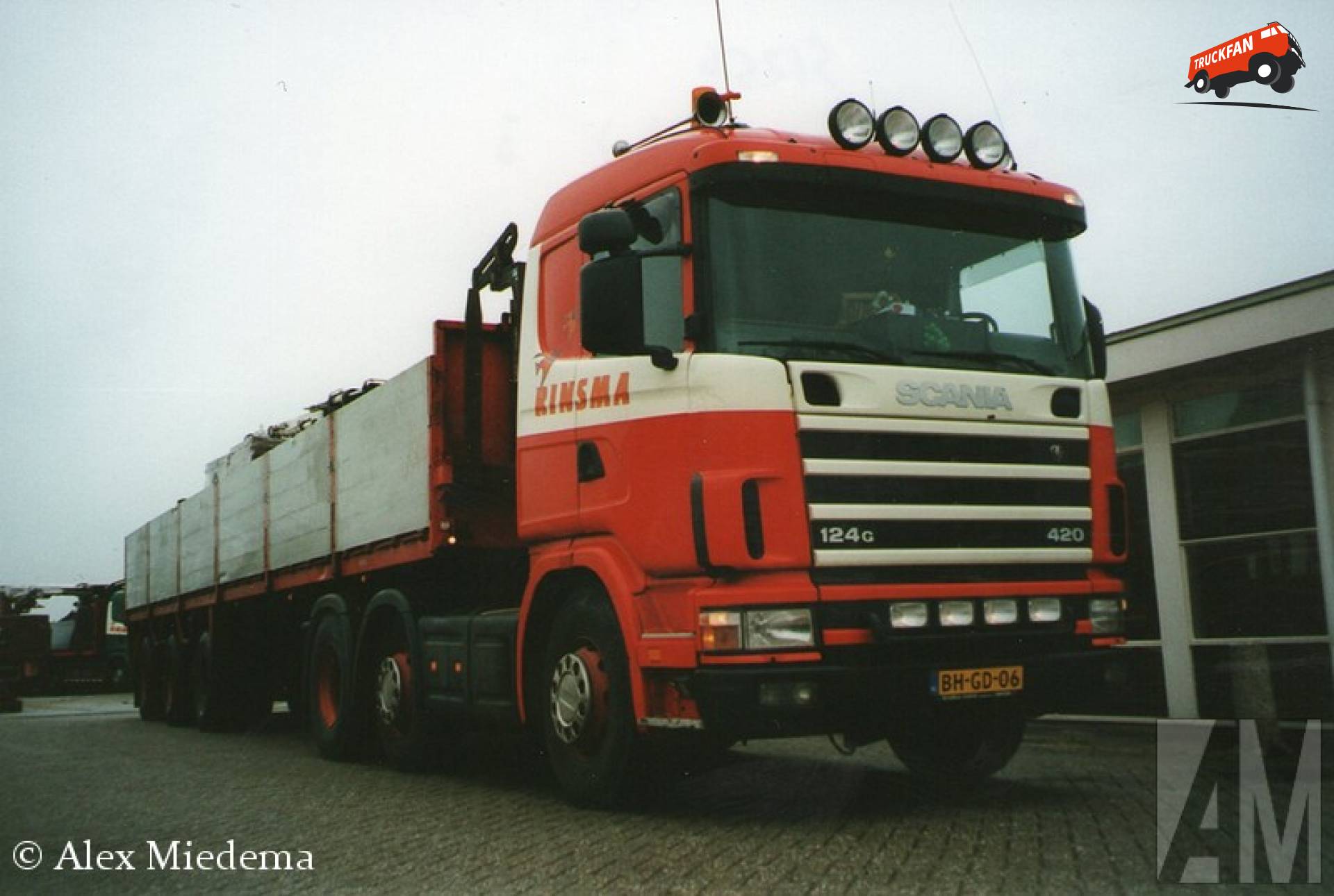 Foto Scania 124 van Transportbedrijf Tj. Rinsma - TruckFan