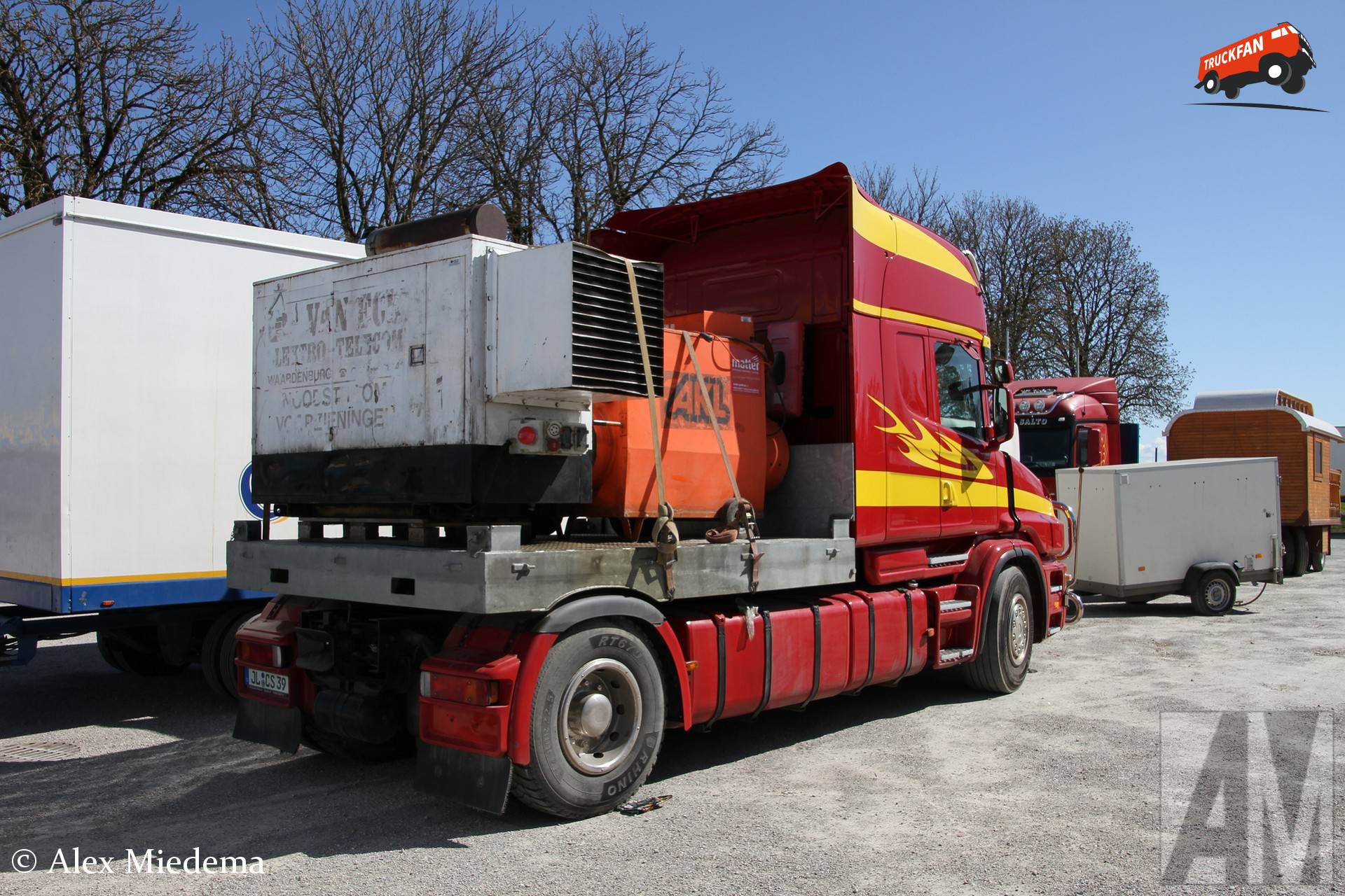 Scania T144
