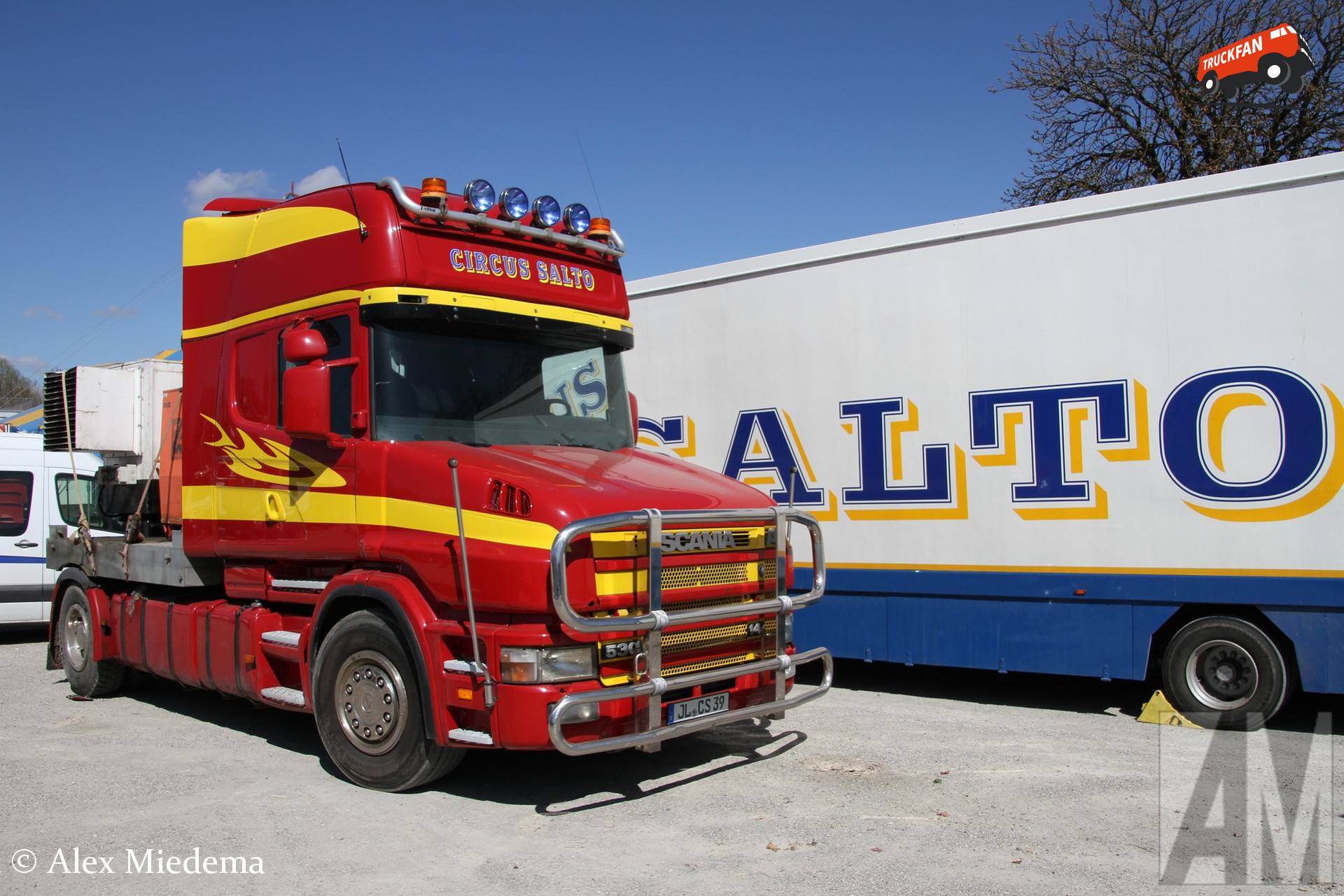 Scania T144