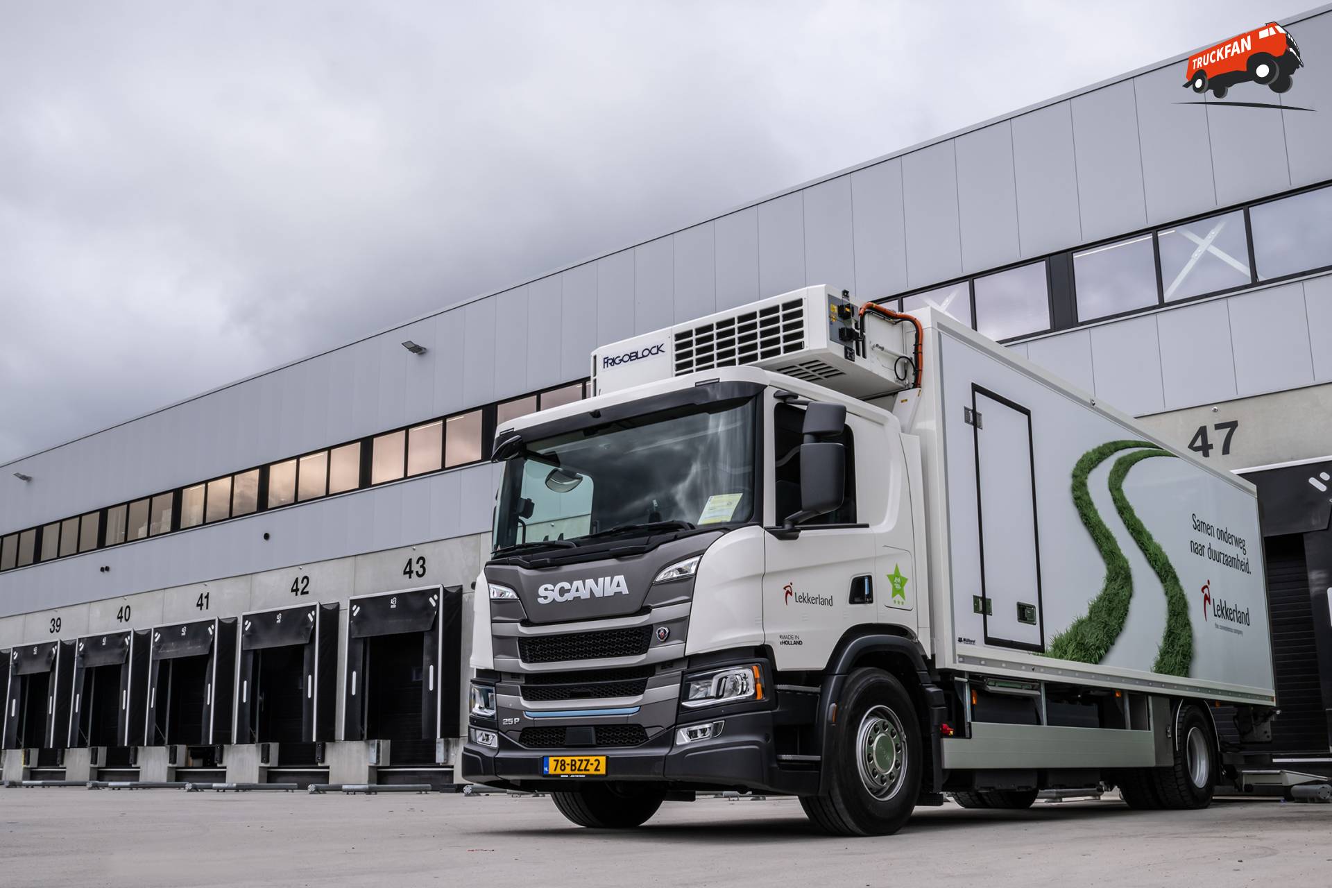 Scania 25P