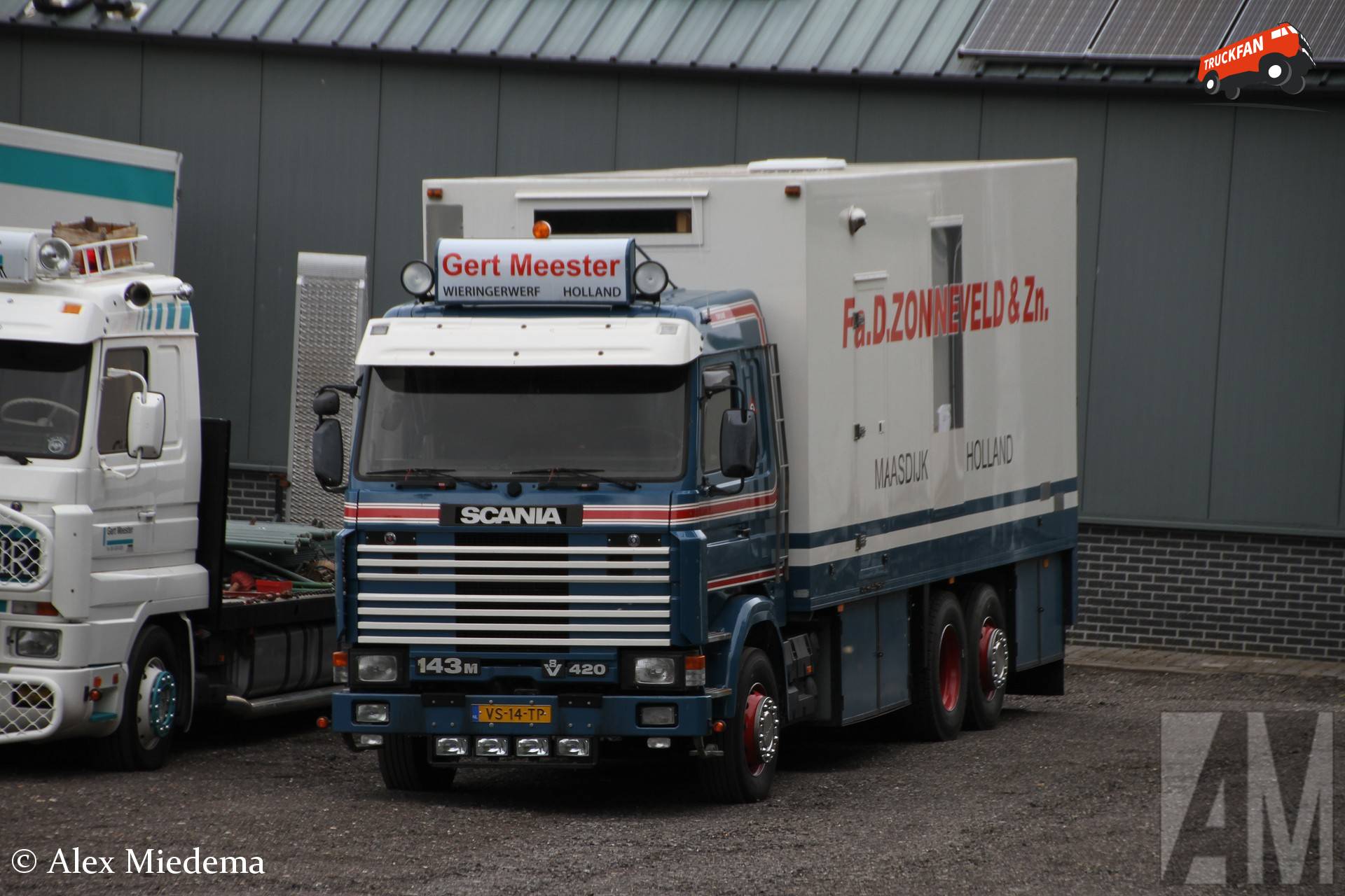 Scania 143