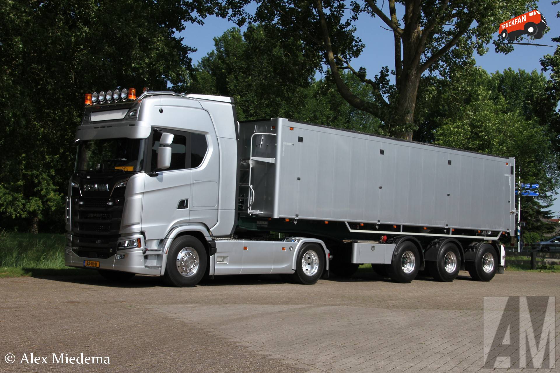 Scania 590S