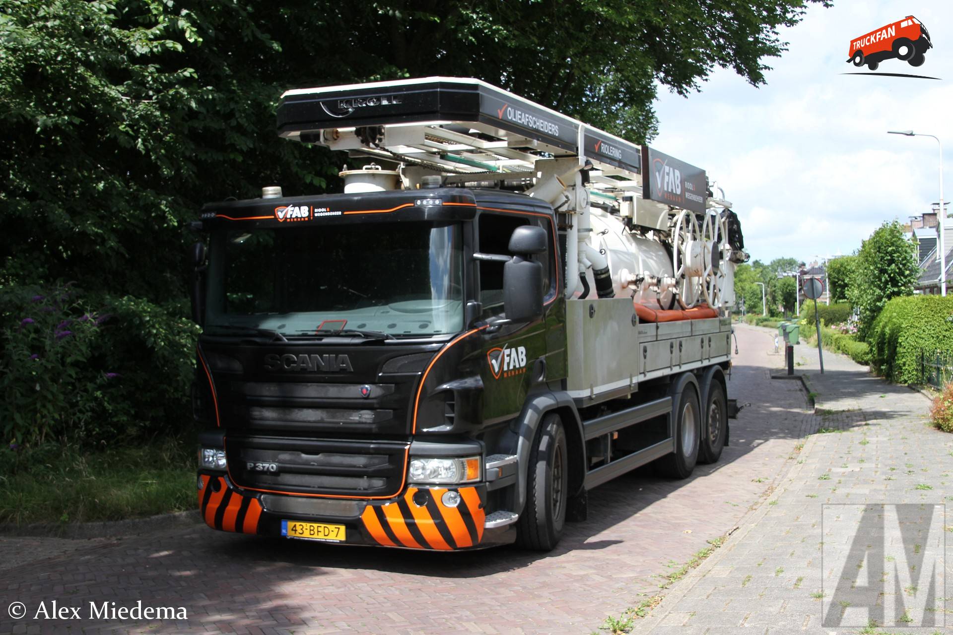 Scania P370