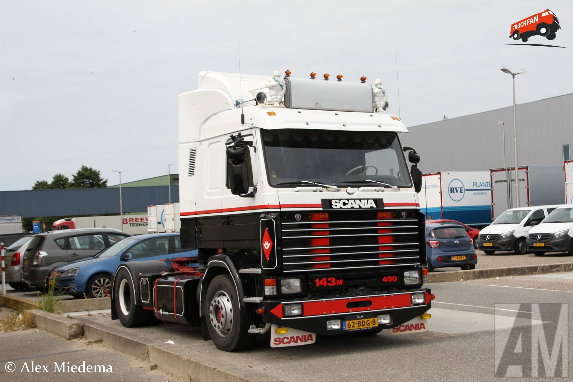 Scania 143