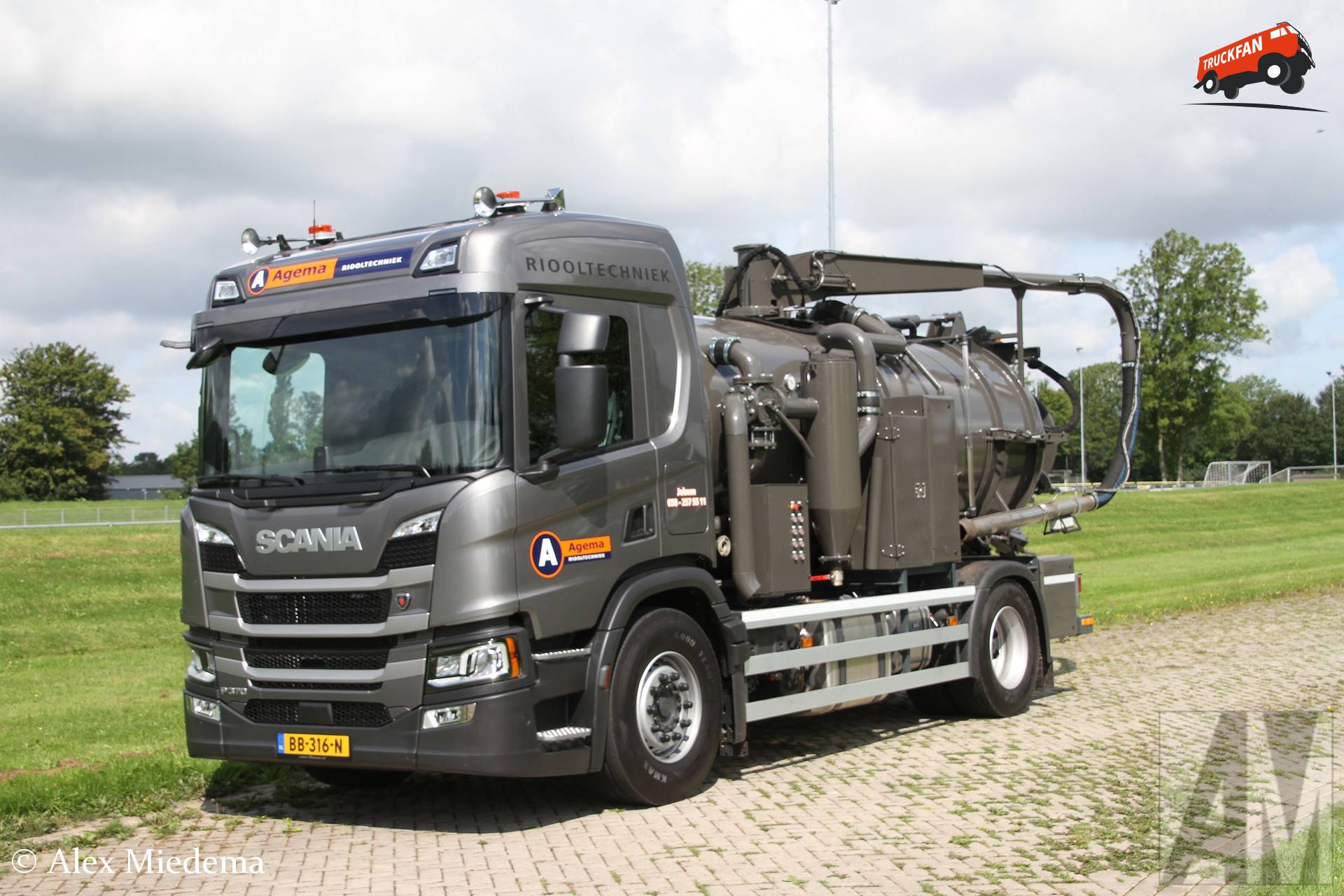 Scania P370