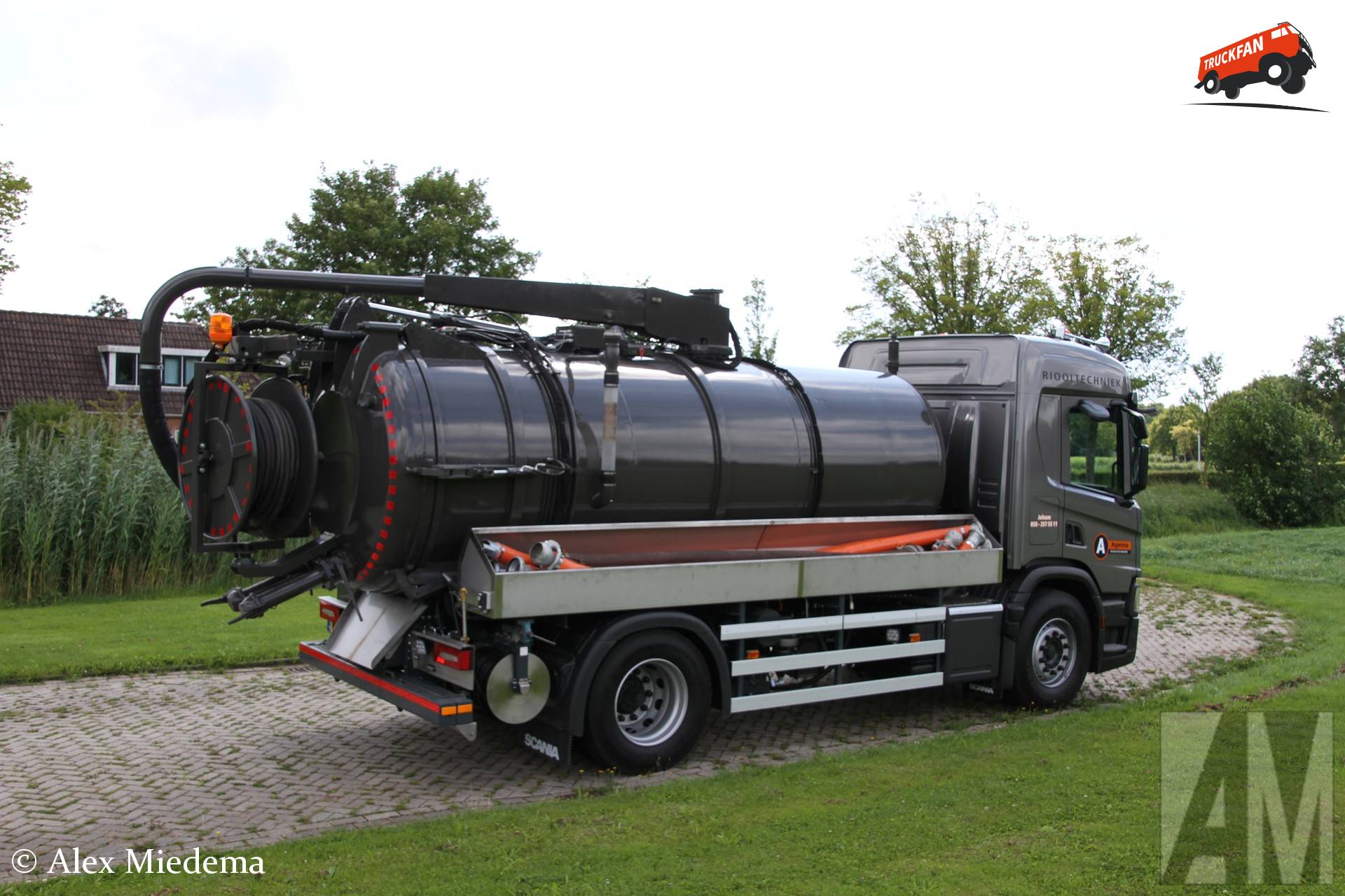 Scania P370