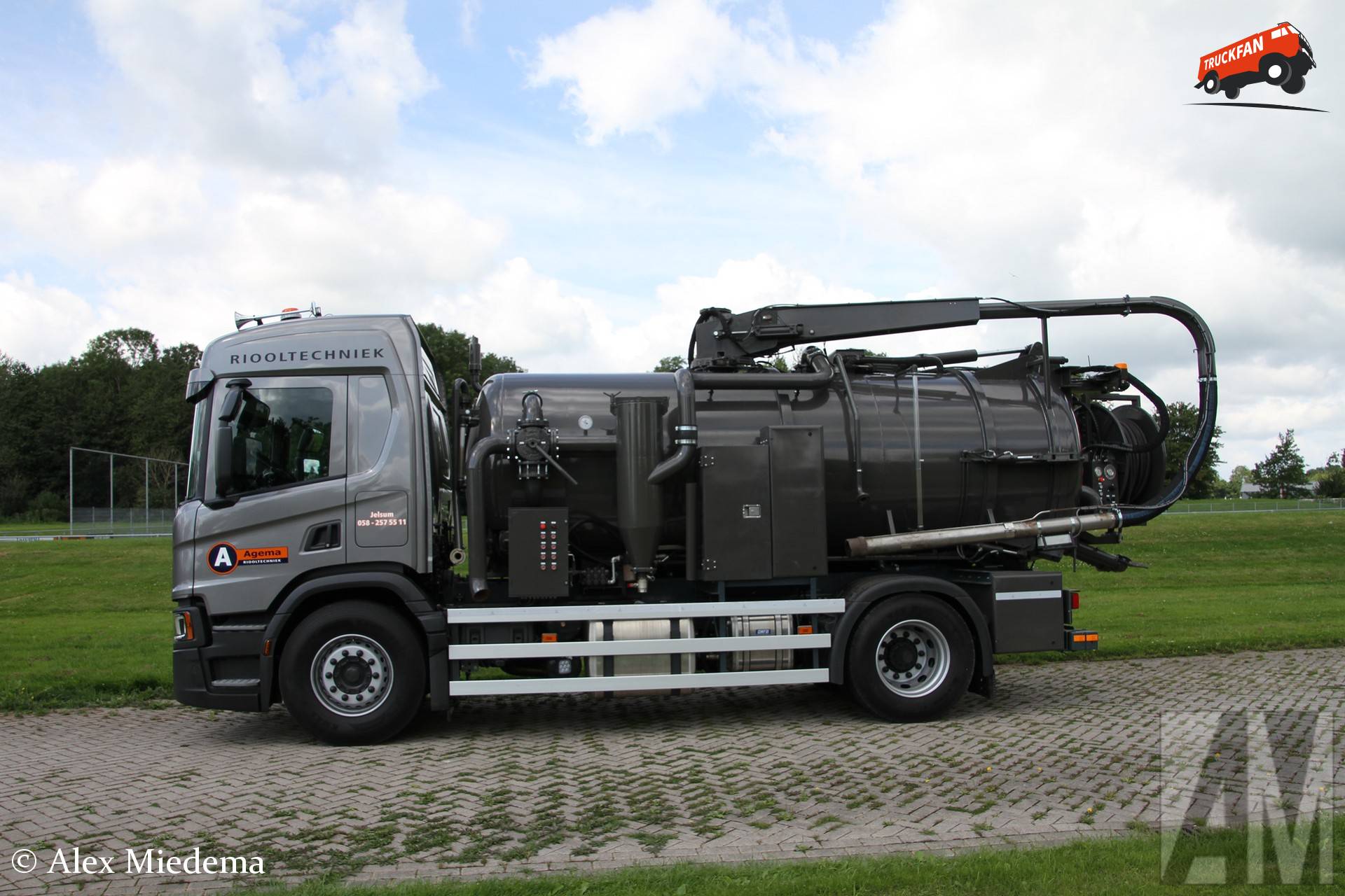 Scania P370