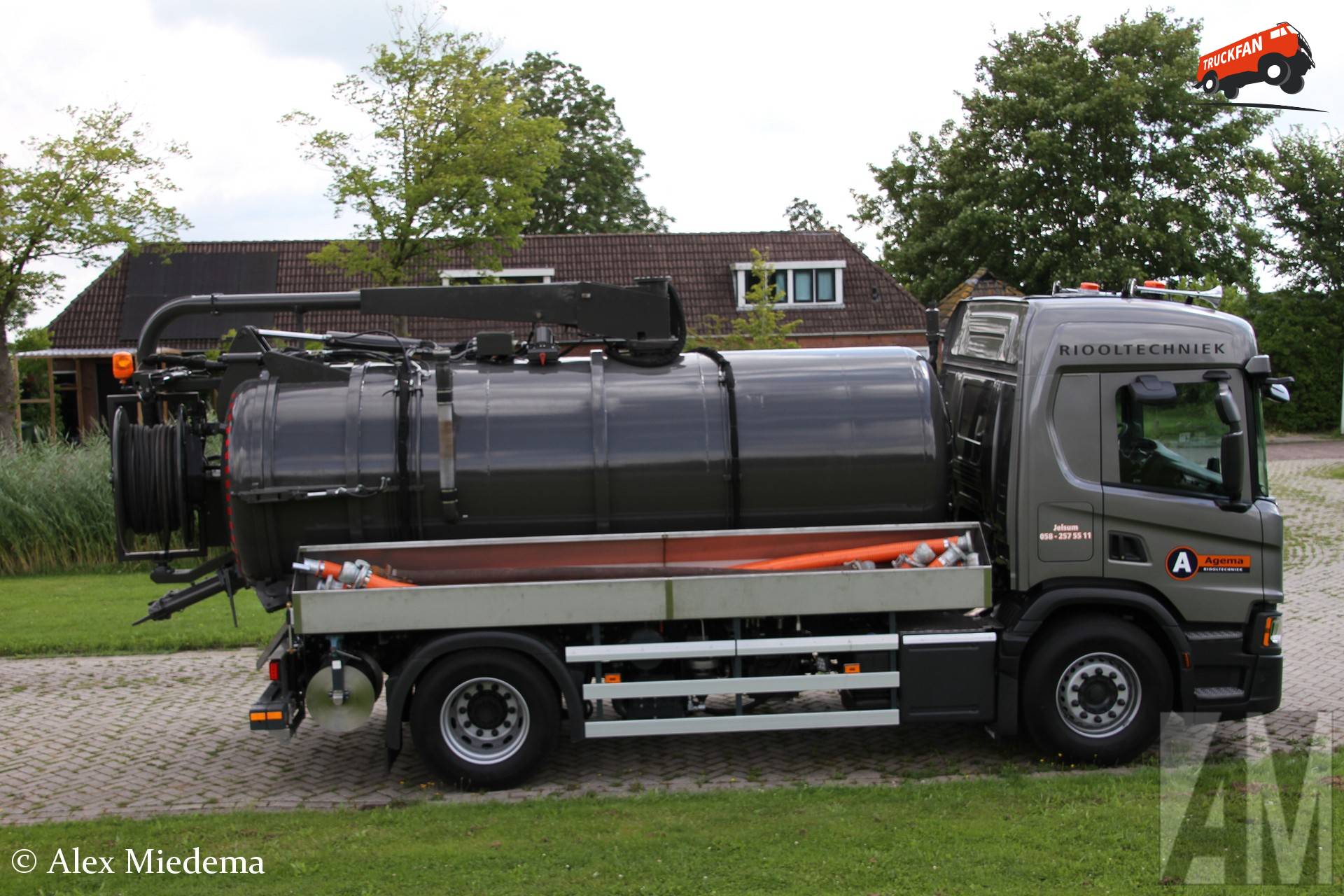 Scania P370